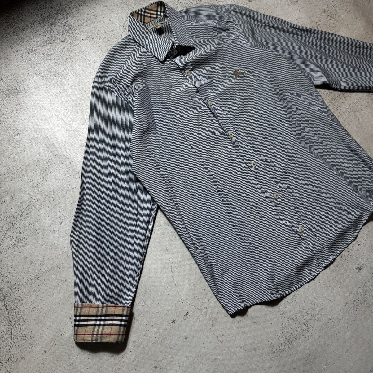 Burberry vintage burberry Signature plaid shirt with large logo. Size US M / EU 48-50 / 2 - 2 Thumbnail