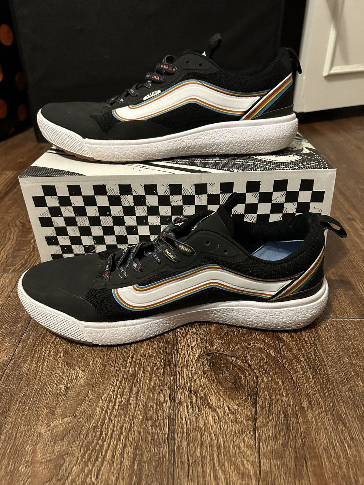 Vans Vans Ultrarange Pride Edition Size US 11.5 / EU 44-45 - 4 Thumbnail