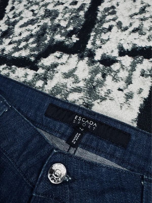 Escada Escada navy blue logo jeans 42 blue Size 42" / US 20 - 4 Thumbnail