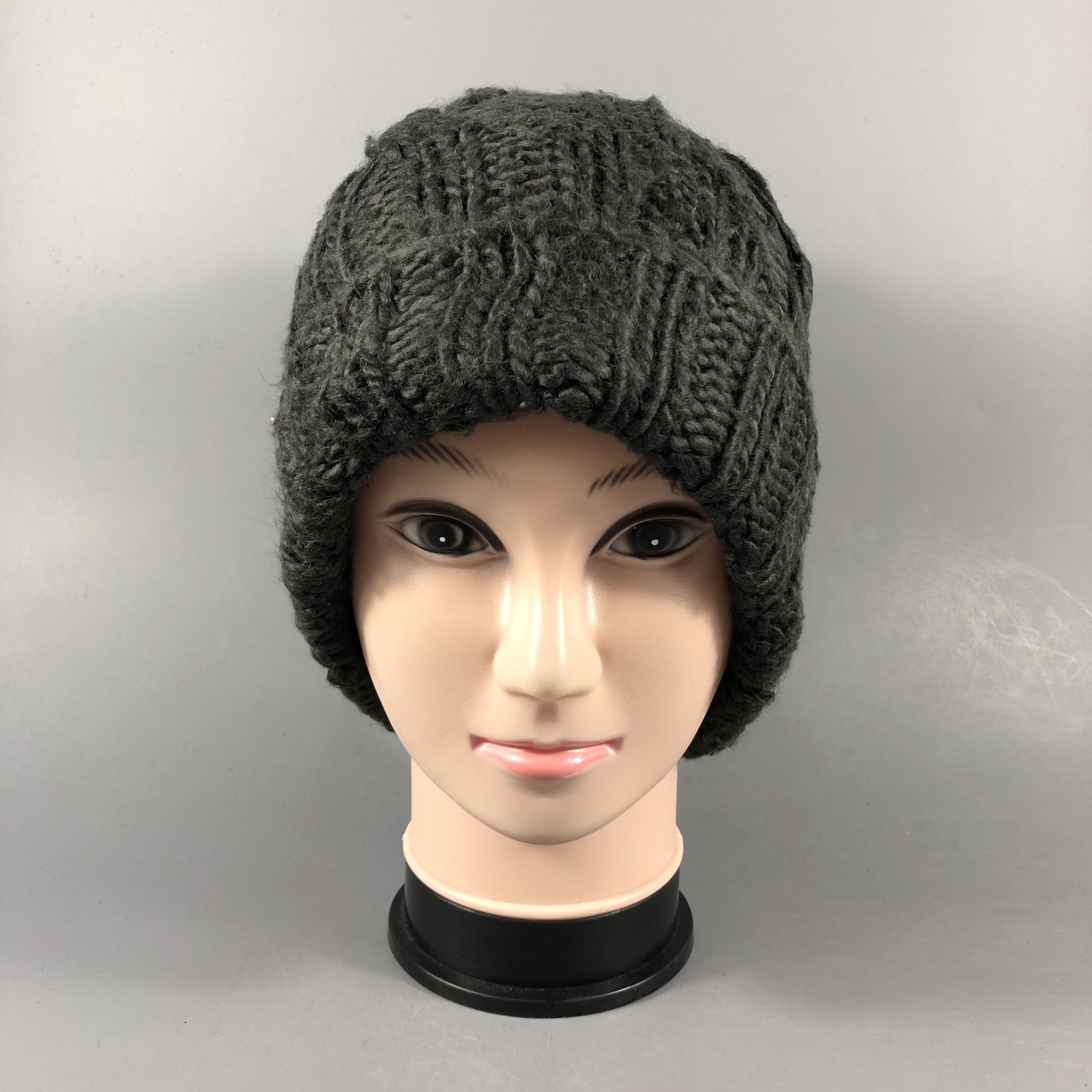 Japanese Brand Japanese Brand Cable Knit Slouchy Beanie Knitted Snowcap Size ONE SIZE - 1 Thumbnail