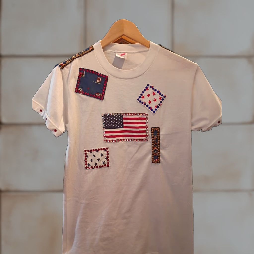 Jerzees VINTAGE Jerzees T-Shirt USABedazzled Flag Tee Ladies White M Shirt Womens Size M / US 6-8 / IT 42-44 - 1 Thumbnail