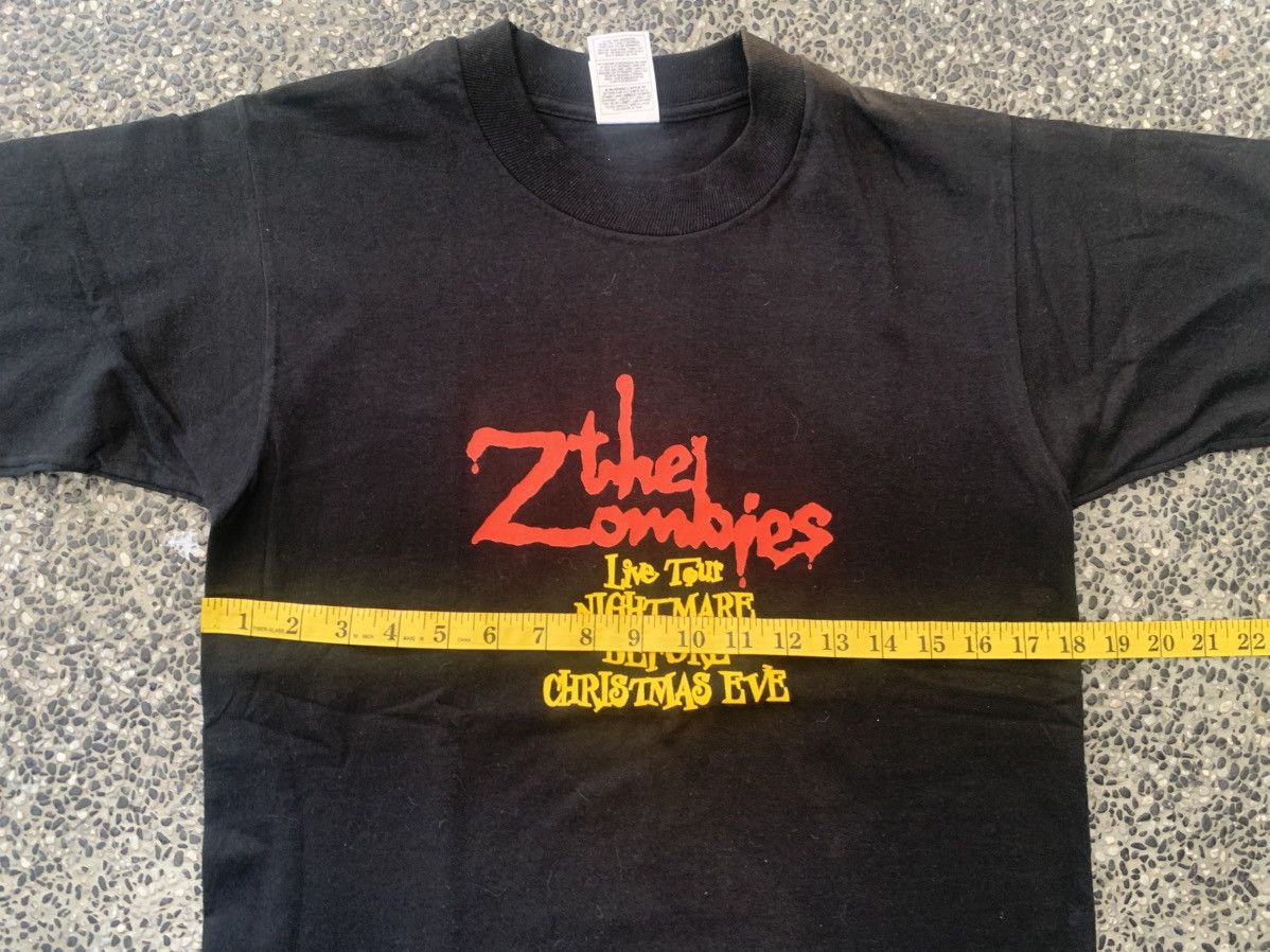 Band Tees × Vintage Vintage The Zombies Live Tour Nightmare Before Christmas Eve Size US S / EU 44-46 / 1 - 7 Thumbnail