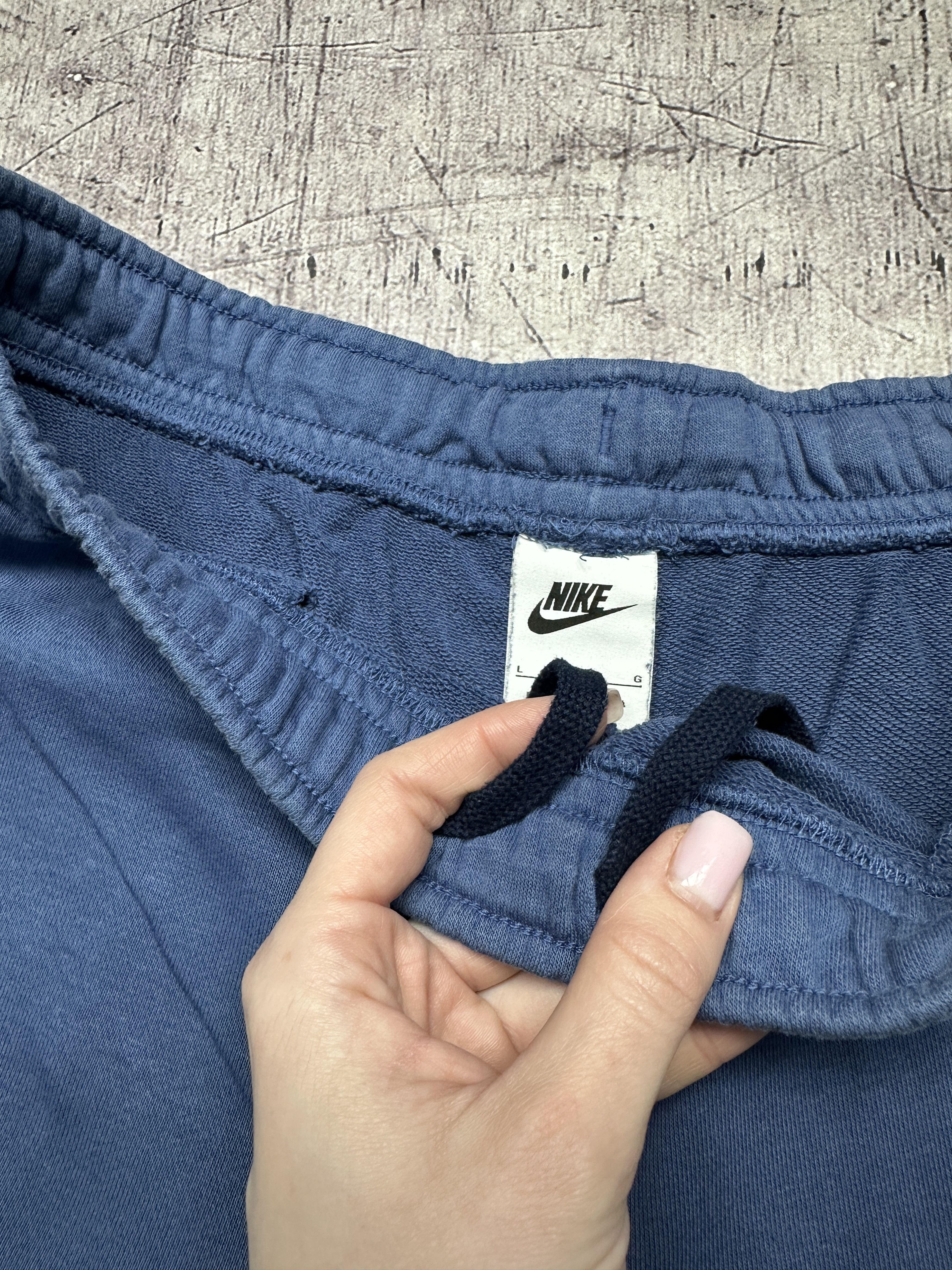 Nike Nike Mens Sweatshorts Shorts Size US 34 / EU 50 - 4 Thumbnail