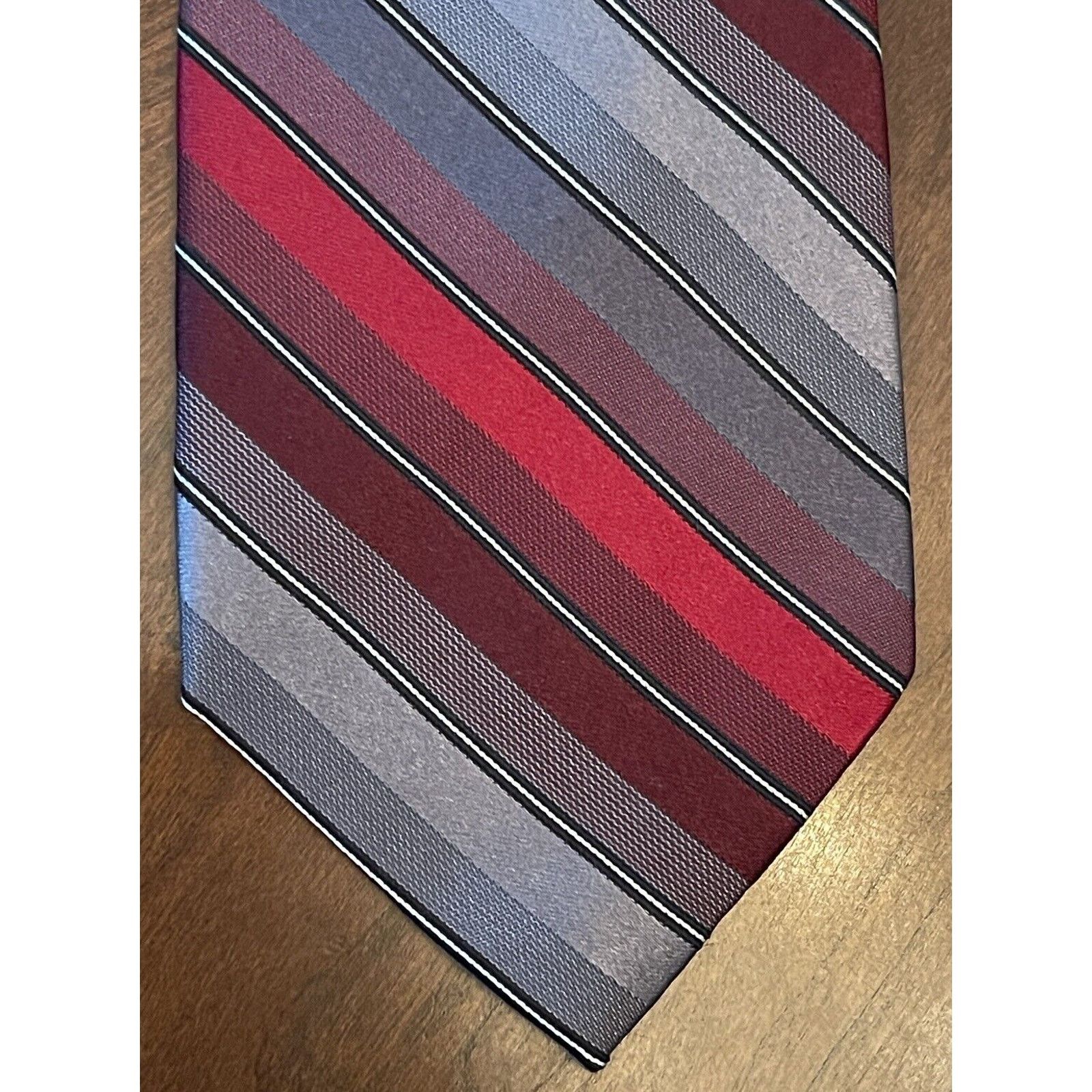 Van Heusen Van Heusen Red Gray Burgundy 100% Silk Made In China Size ONE SIZE - 1 Thumbnail
