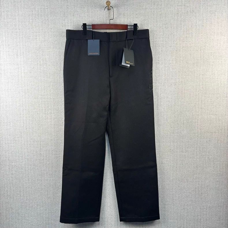 Louis Vuitton Louis Vuitton Back floral embroidered zipper straight leg Size US 44 / EU 60 - 1 Thumbnail