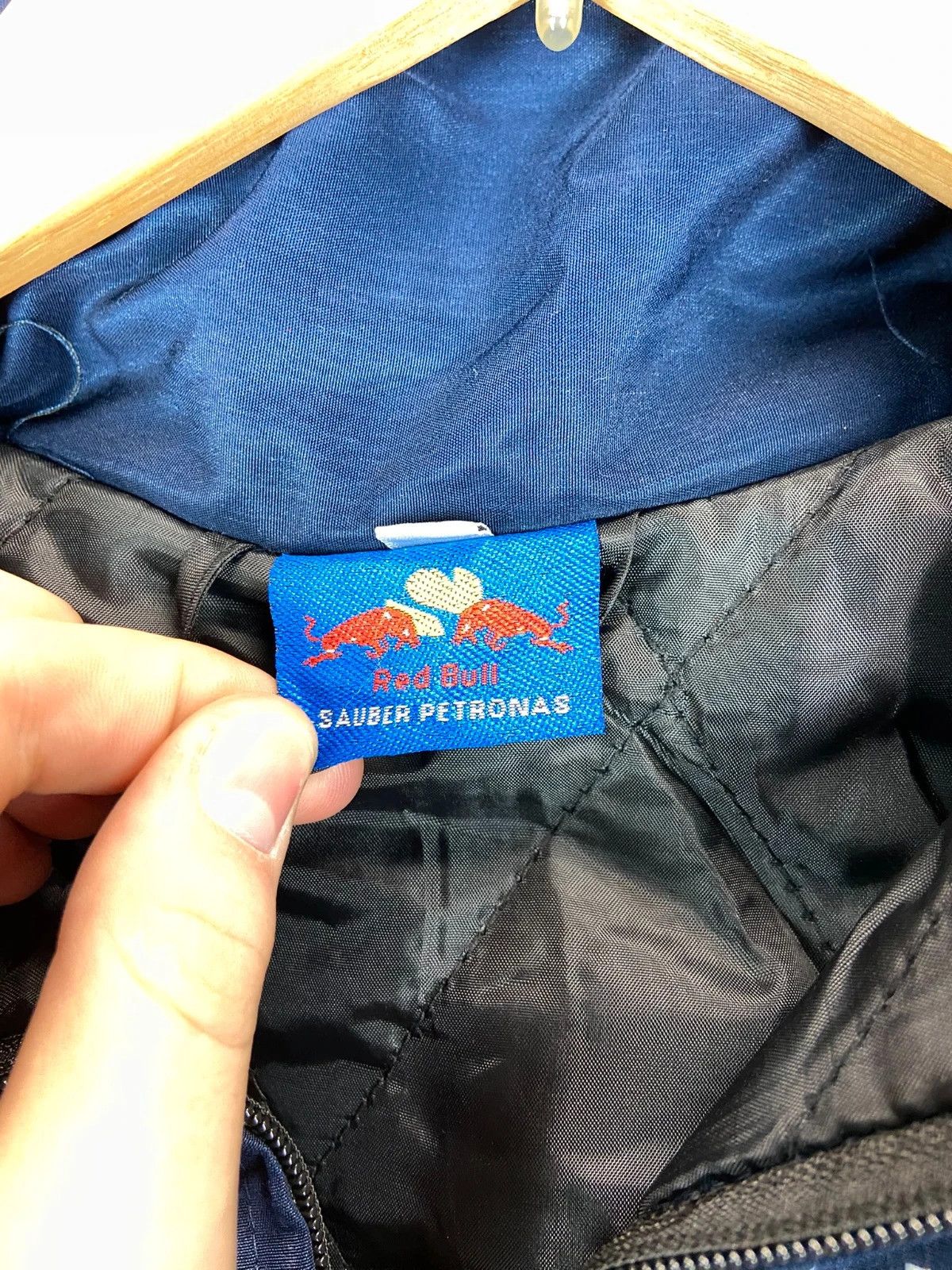 Red Bull Vintage Red Bull Navy Jacket Size L Size US L / EU 52-54 / 3 - 5 Thumbnail