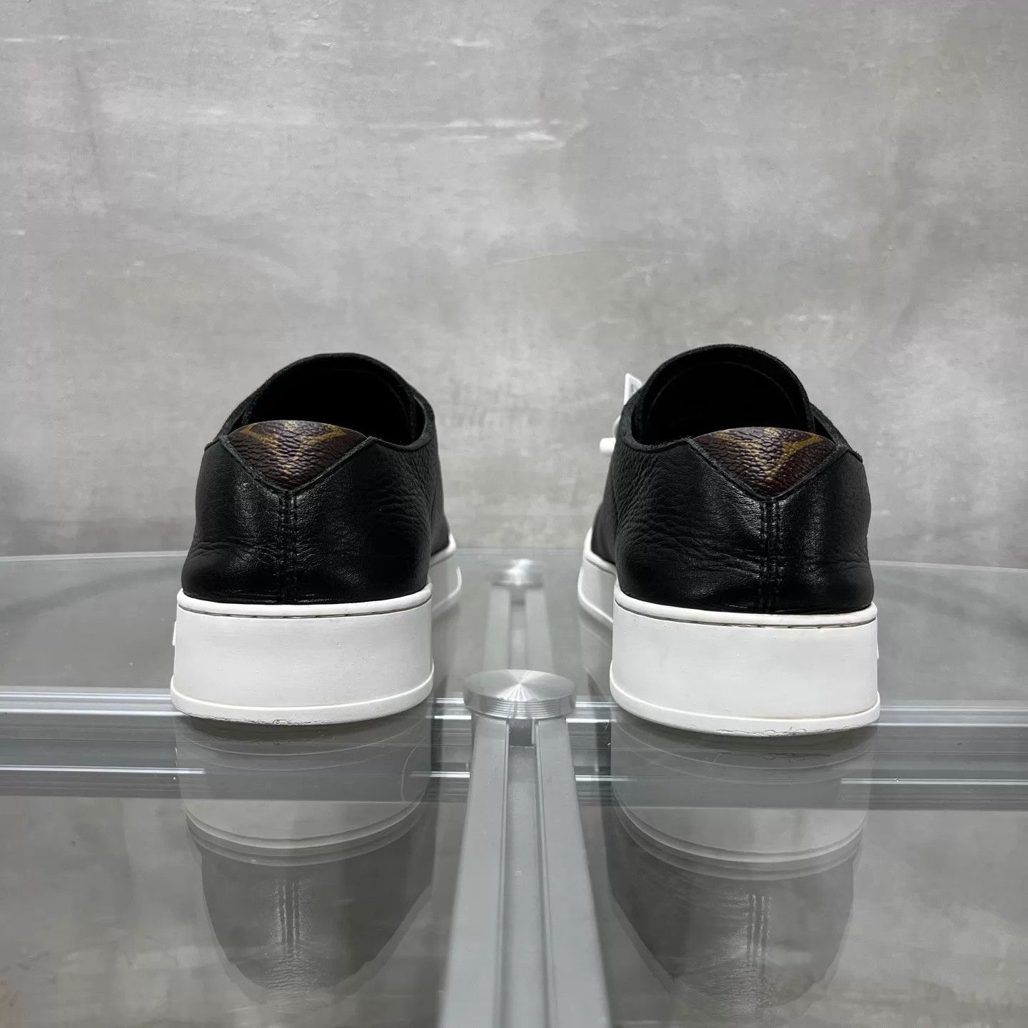 Louis Vuitton LV low-top casual sneakers UK6/40 Size US 7 / EU 40 - 6 Thumbnail