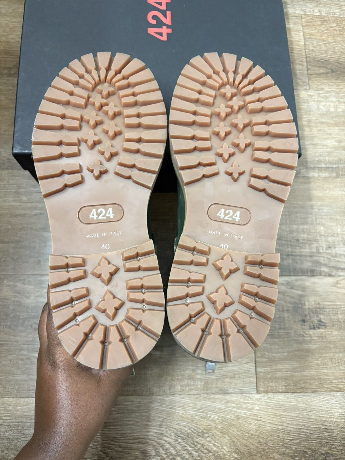 424 424 MARATHON BOOT DISTRESSED GREEN SIZE 40 (US 7) BRAND NEW Size US 7 / EU 40 - 14 Thumbnail