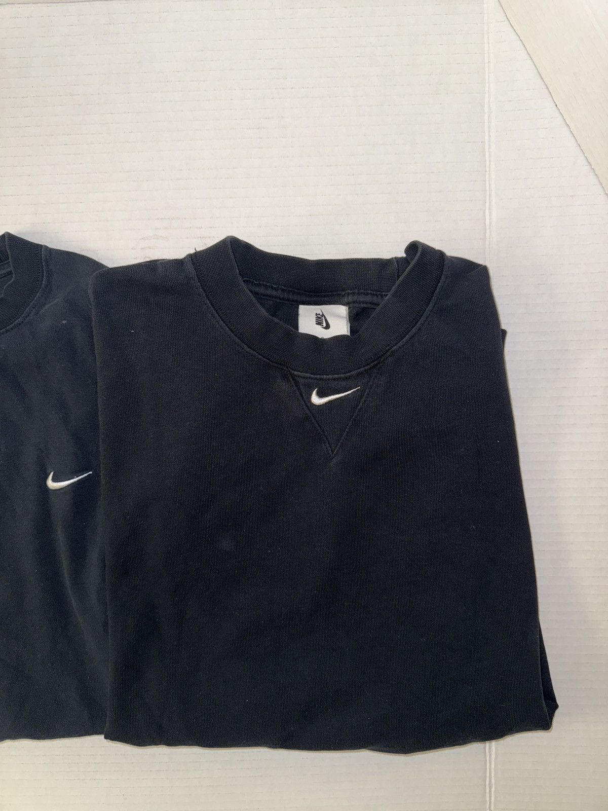 Nike Nike Center / Mini Swoosh T-Shirts size Small Size US S / EU 44-46 / 1 - 3 Thumbnail