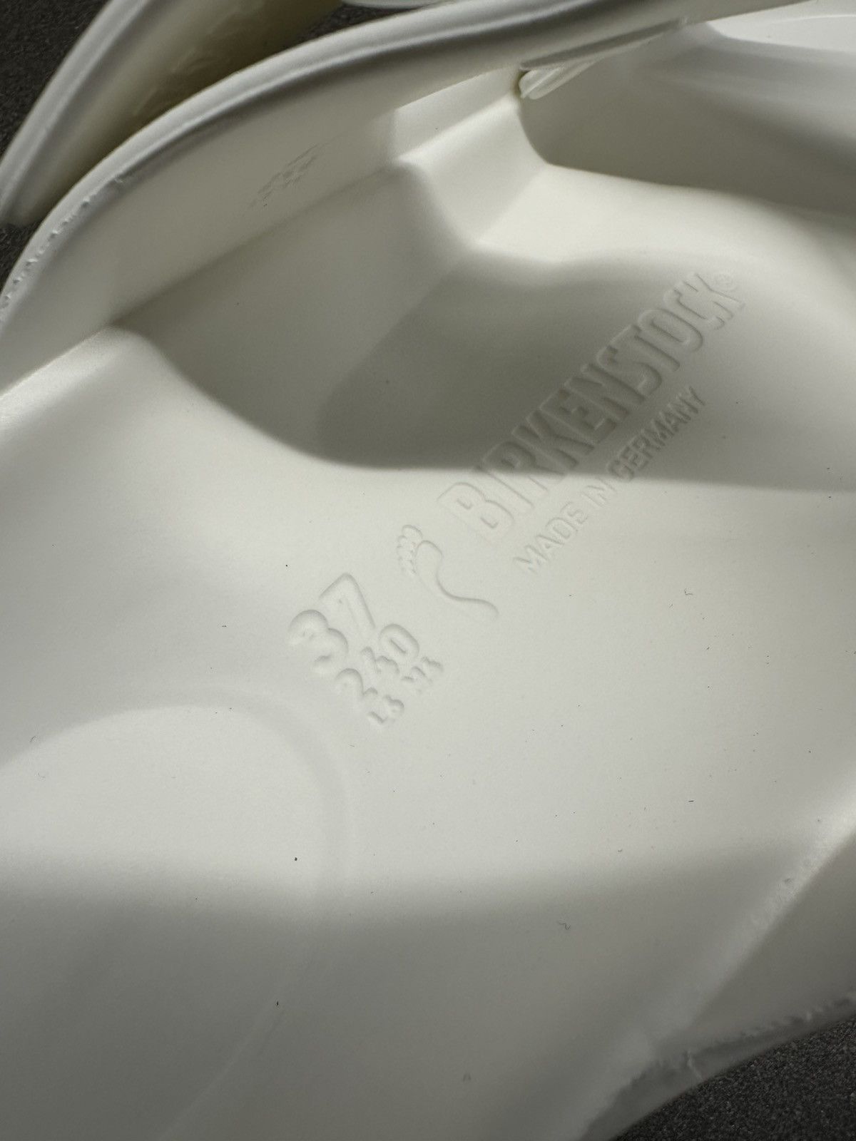 Birkenstock Birkenstock Arizona Essentials Eva White Women’s Size US 7 / IT 37 - 10 Thumbnail