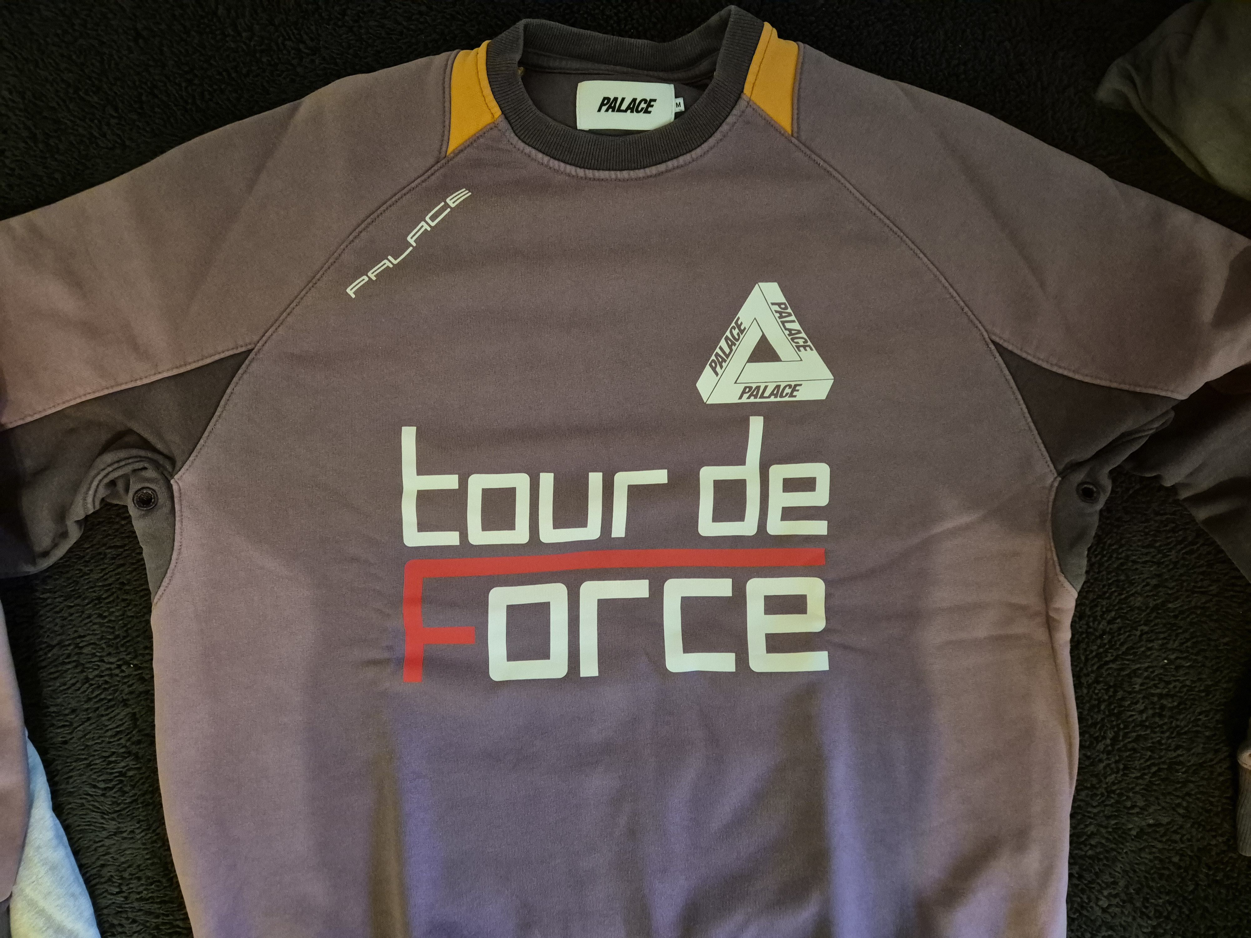 Palace Tour de Force Crewneck Size US M / EU 48-50 / 2 - 2 Thumbnail