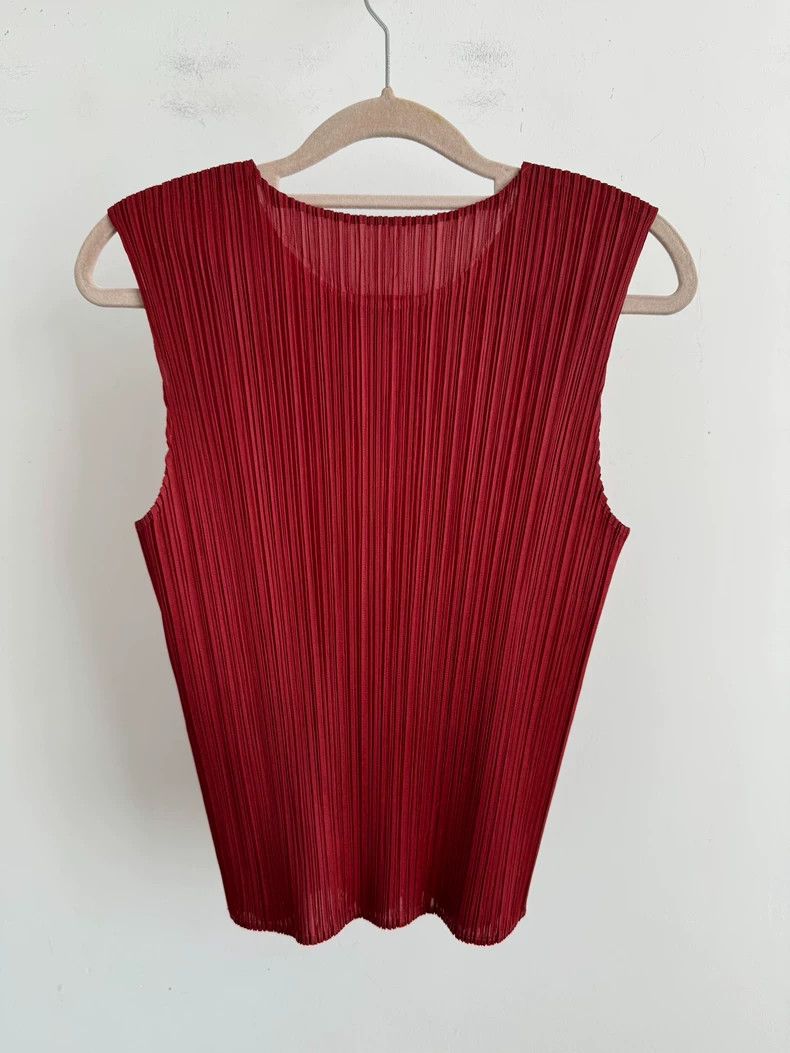 Issey Miyake issey miyake size：one size Red vest 2506-Nextarrow Size XXS / US 00 / IT 34 - 2 Thumbnail