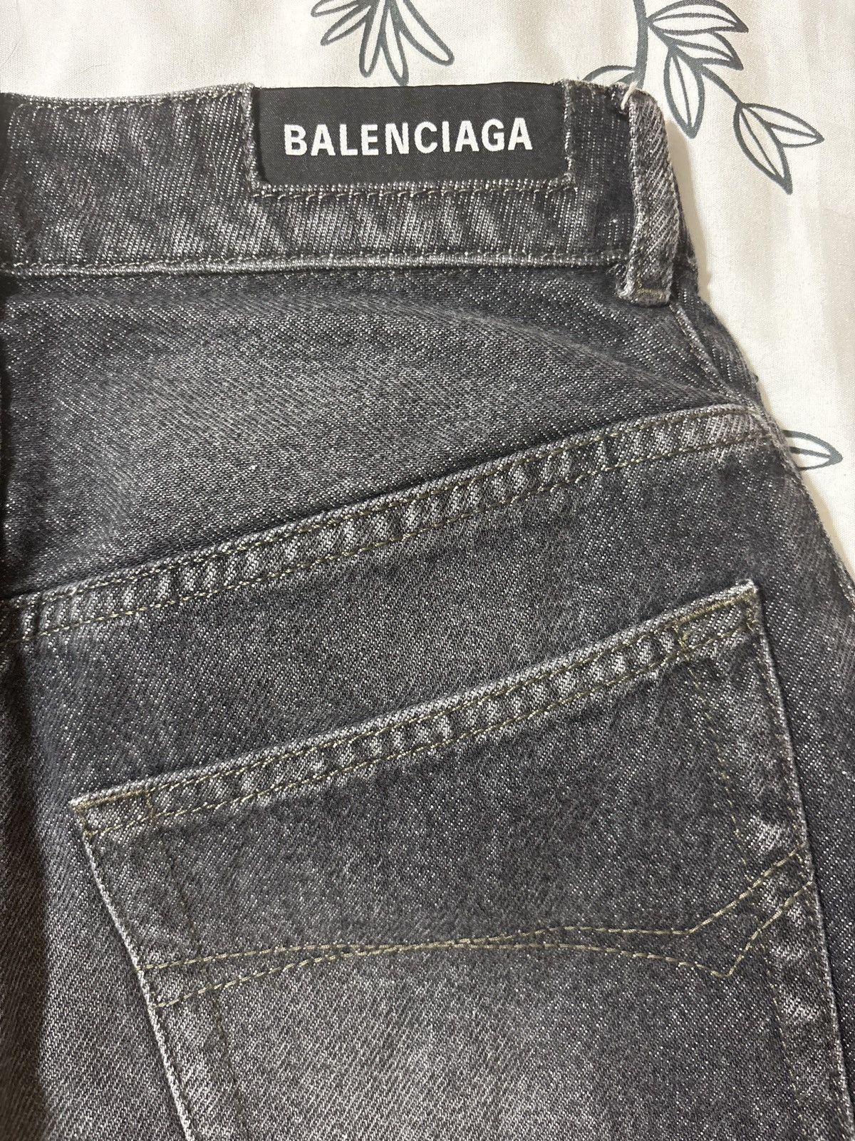 Balenciaga Women’s hourglass skirt in black Size 24" / US 00 / IT 34 - 2 Thumbnail