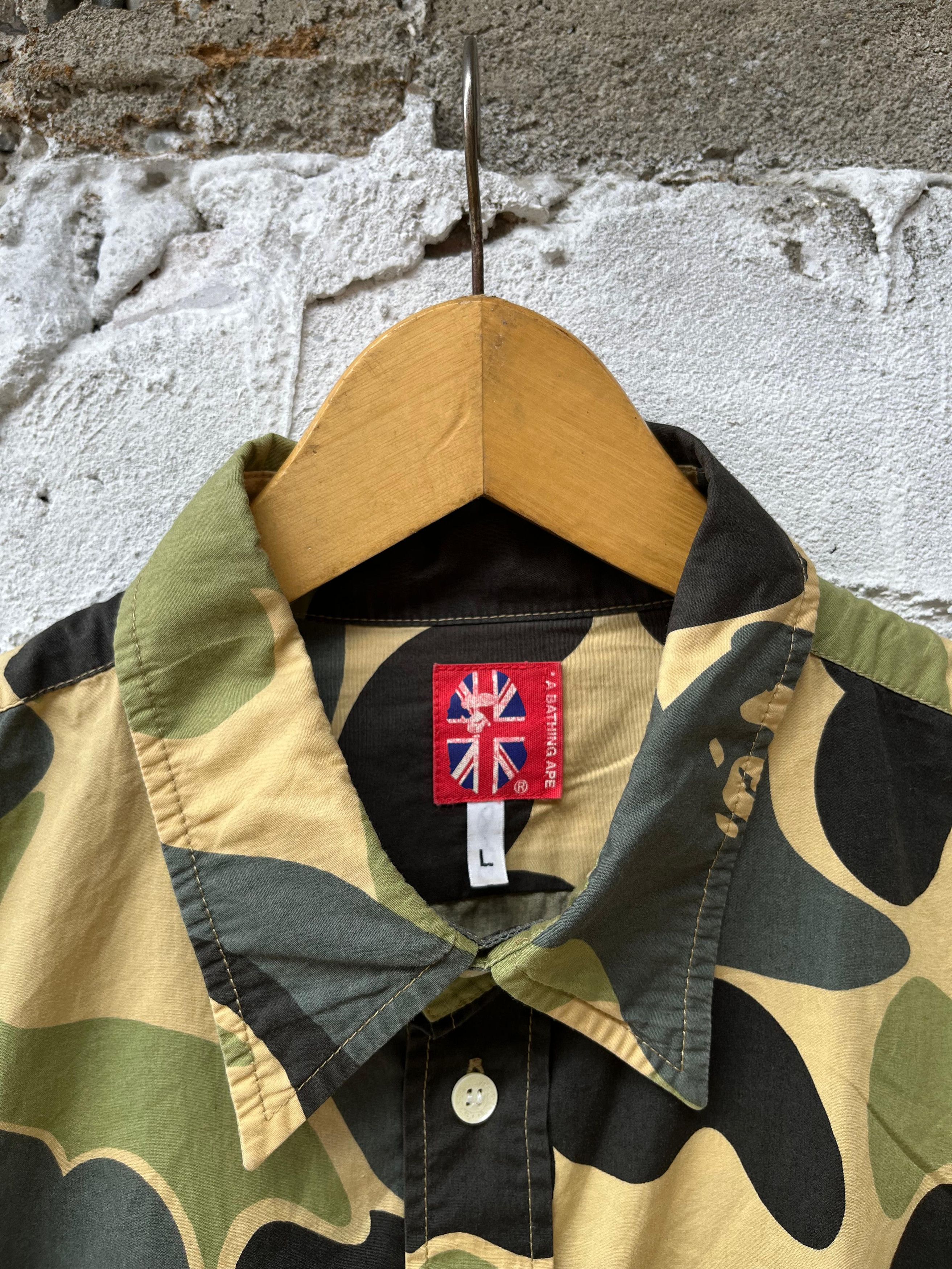 Bape Vtg A Bathing Ape Camo Button Shirt Size US L / EU 52-54 / 3 - 7 Thumbnail