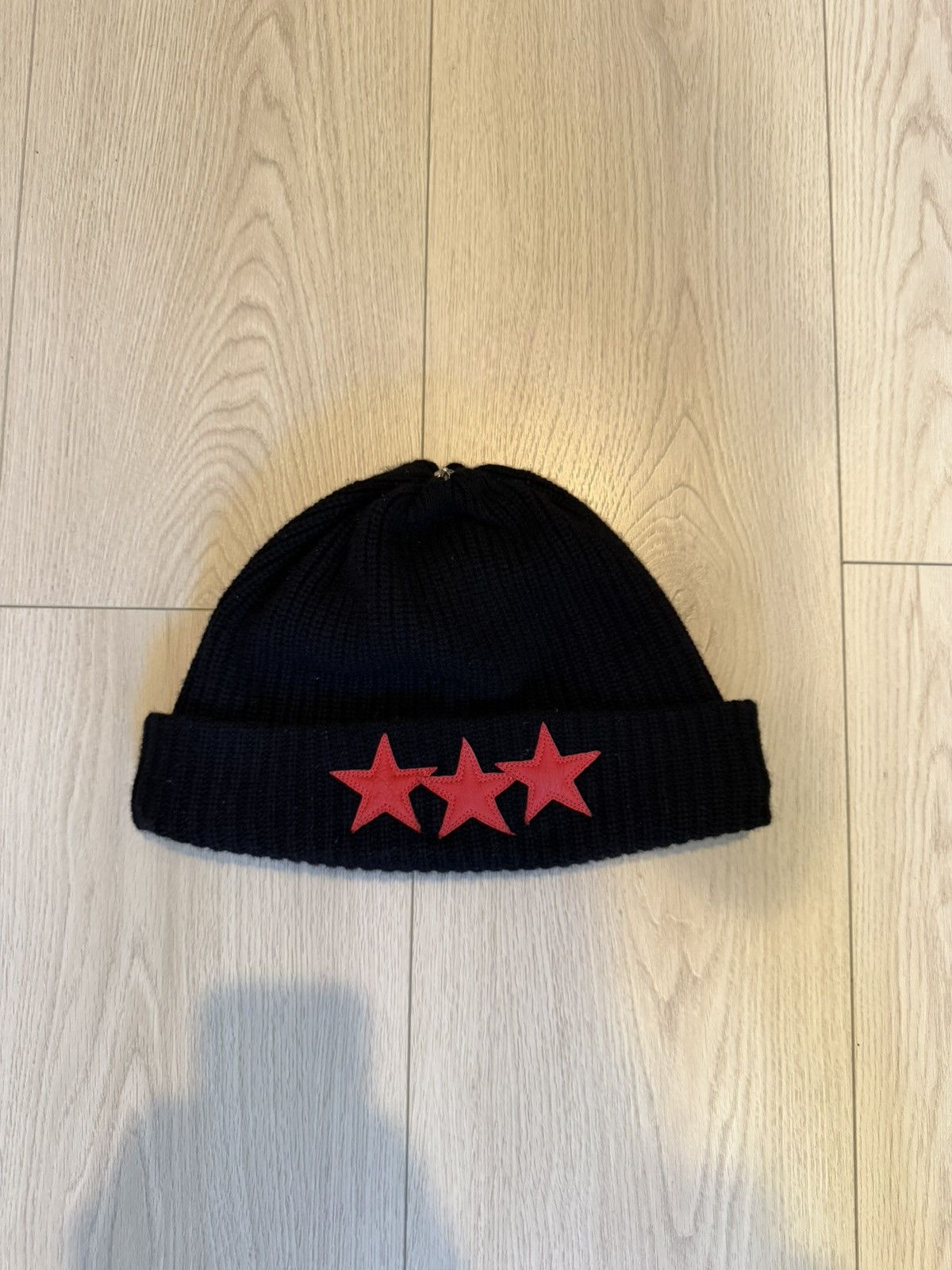 Chrome Hearts Chrome Hearts Black & Red Triple Star Leather Patch Beanie Size ONE SIZE - 2 Thumbnail