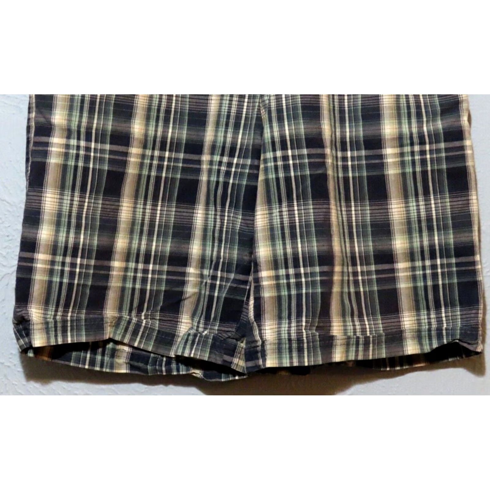 Vintage Columbia Shorts Men Size 34 Blue Green Plaid Flat Front Bermuda Casual UV Protect Breathable Lightweight Cotton 9in Inseam Regular Fit Size US 34 / EU 50 - 2 Thumbnail