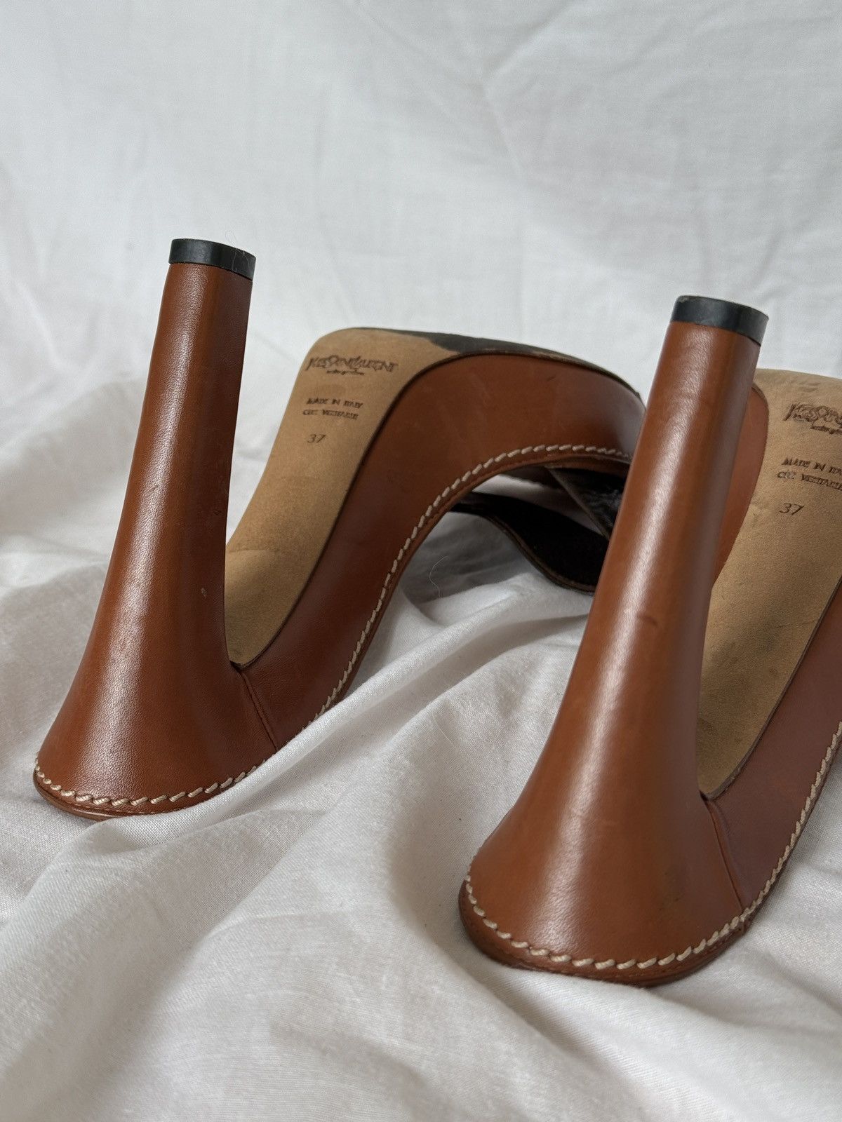 Yves Saint Laurent Yves Saint Laurent Rive Gauche Brown Leather Mules Clogs Size US 7 / IT 37 - 8 Thumbnail