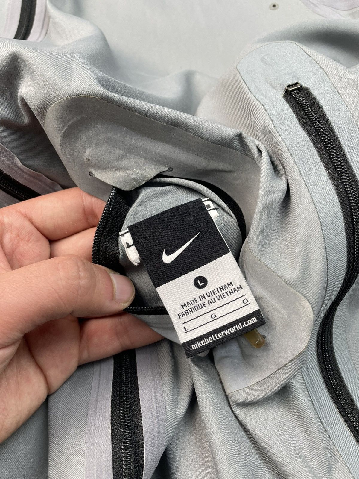 Nike Nike Reflective Vintage Jacket Steetwear Size US L / EU 52-54 / 3 - 17 Thumbnail