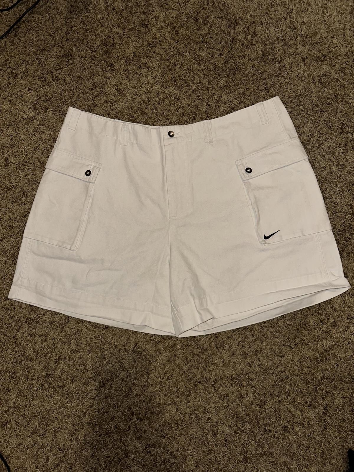 Nike Nike Life Men's Woven P44 Cargo Shorts Size US 40 / EU 56 - 1 Thumbnail