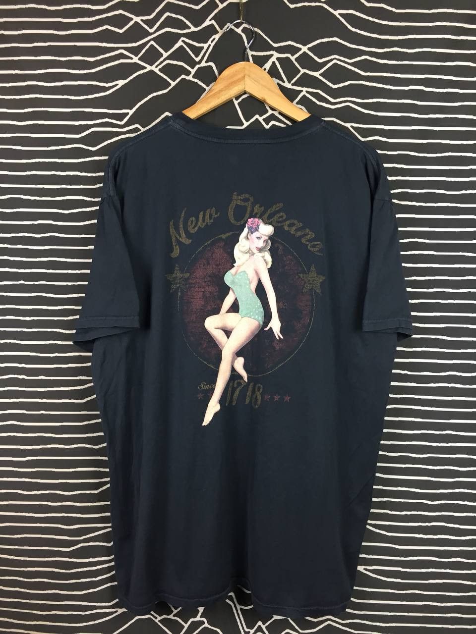 Vintage The Duck Company New Orleans Sexy Girl Graphic Tee Size US XL / EU 56 / 4 - 1 Thumbnail