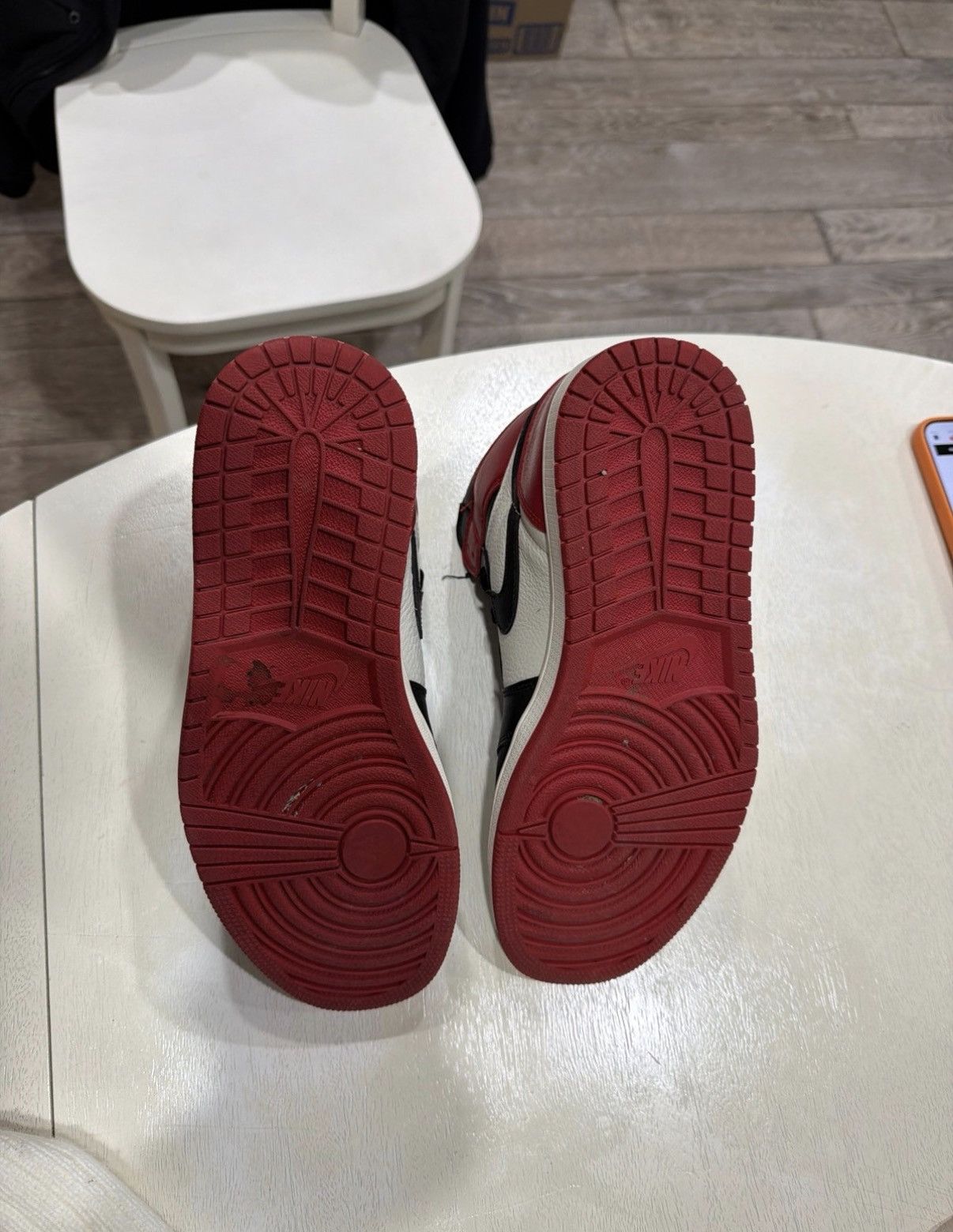 Jordan Brand Nike Air Jordan 1 Bred Toe size 9 Size US 9 / EU 42 - 5 Thumbnail