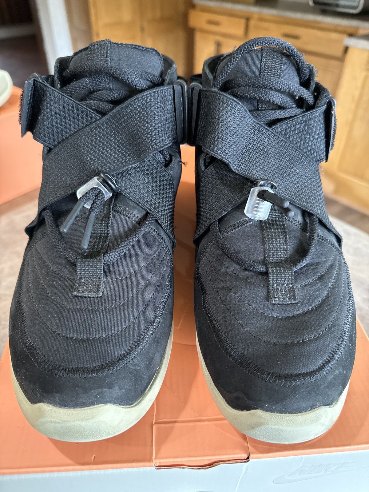 Fear of God × Nike Nike Air Fear Of God Raid ‘Black’ size 10.5 Size US 10.5 / EU 43-44 - 3 Thumbnail