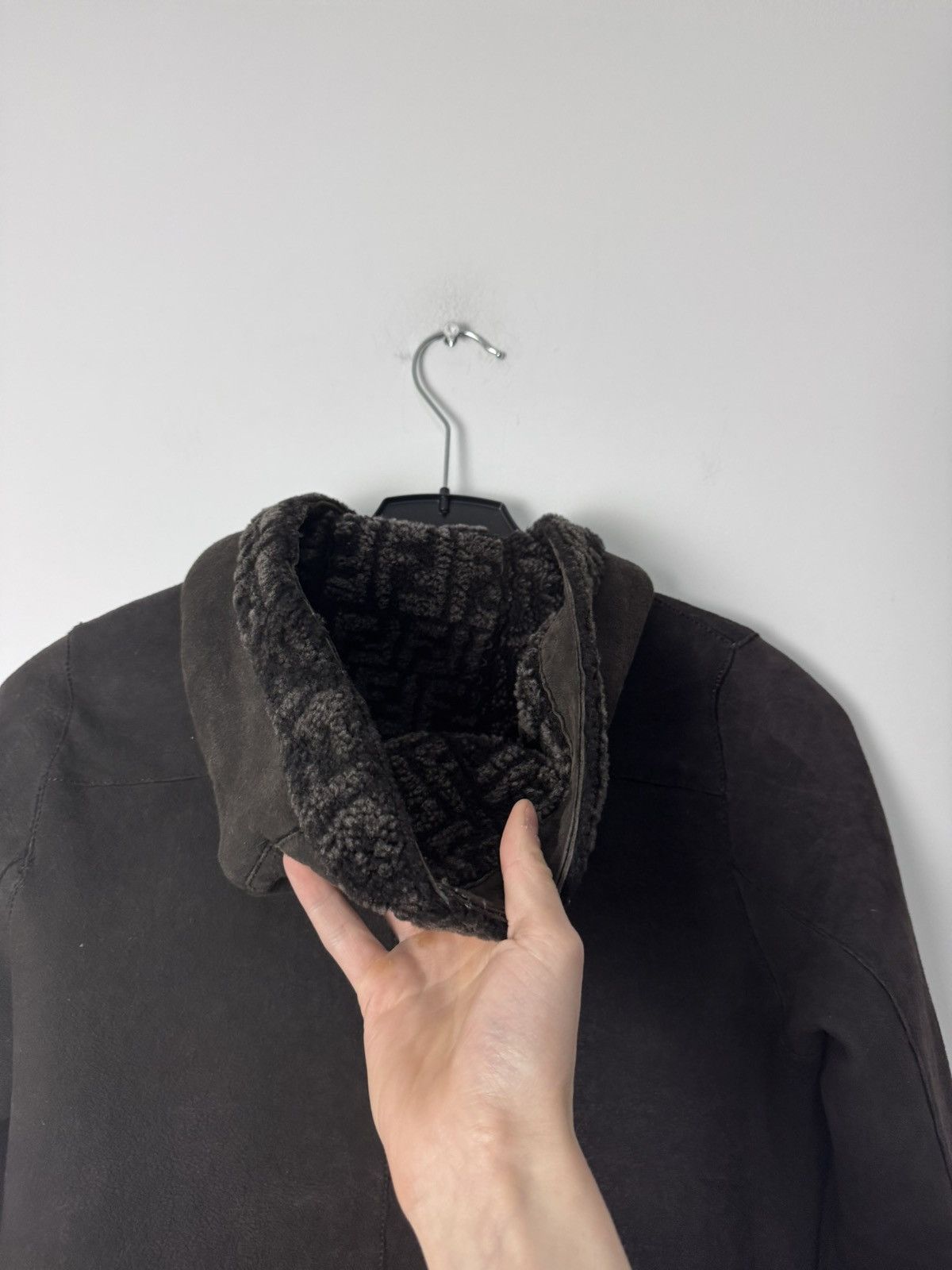Fendi Fendi Reversible FF Monogram Shearling Hoodie Jacket Size M / US 6-8 / IT 42-44 - 16 Thumbnail