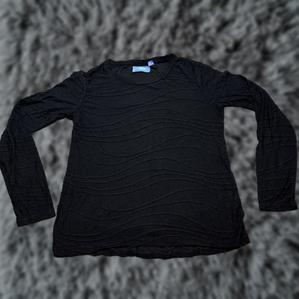 Vintage Vera Wang Simply Top Womens Small Blouse Long Sleeve Round Neck Black Solid Grunge Halloween Art Witchy Boho Womens Size S / US 4 / IT 40 - 1 Thumbnail