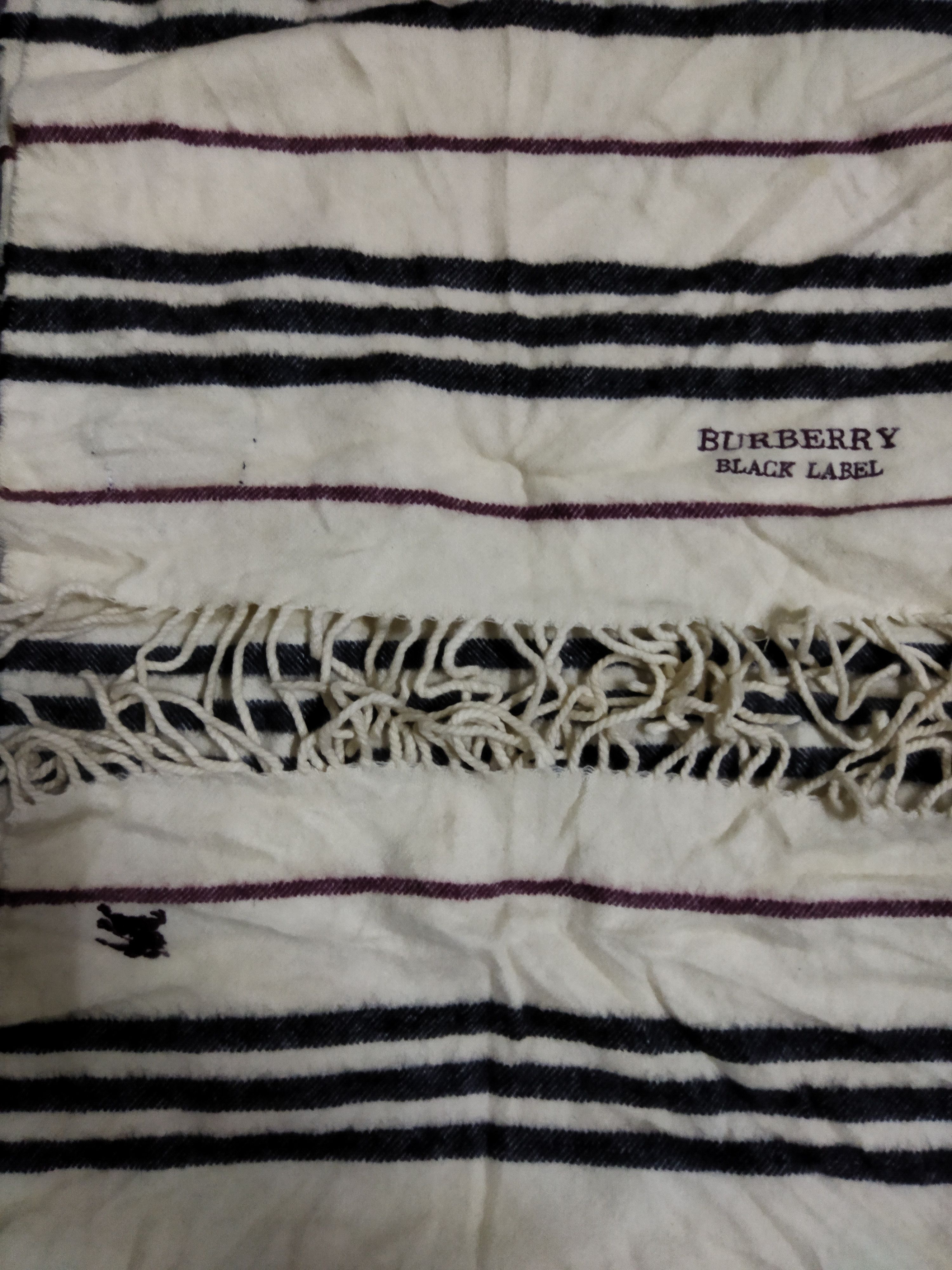 Burberry Burberry Black Label Scarves / Muffler Size ONE SIZE - 2 Thumbnail