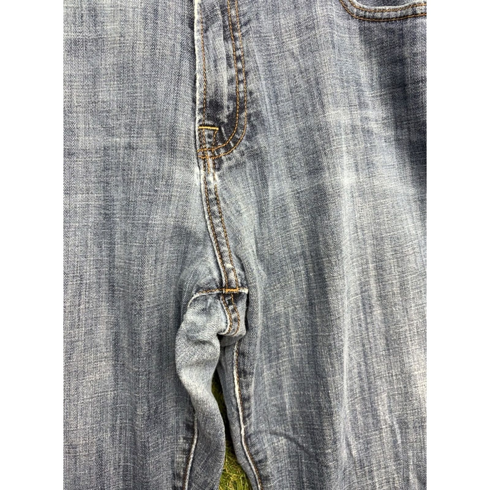 Lucky Brand Lucky Brand Jeans Mens 38x30 Blue 221 Original Straight Stretch Mid Rise Denim Shirt? Size US 38 / EU 54 - 7 Thumbnail