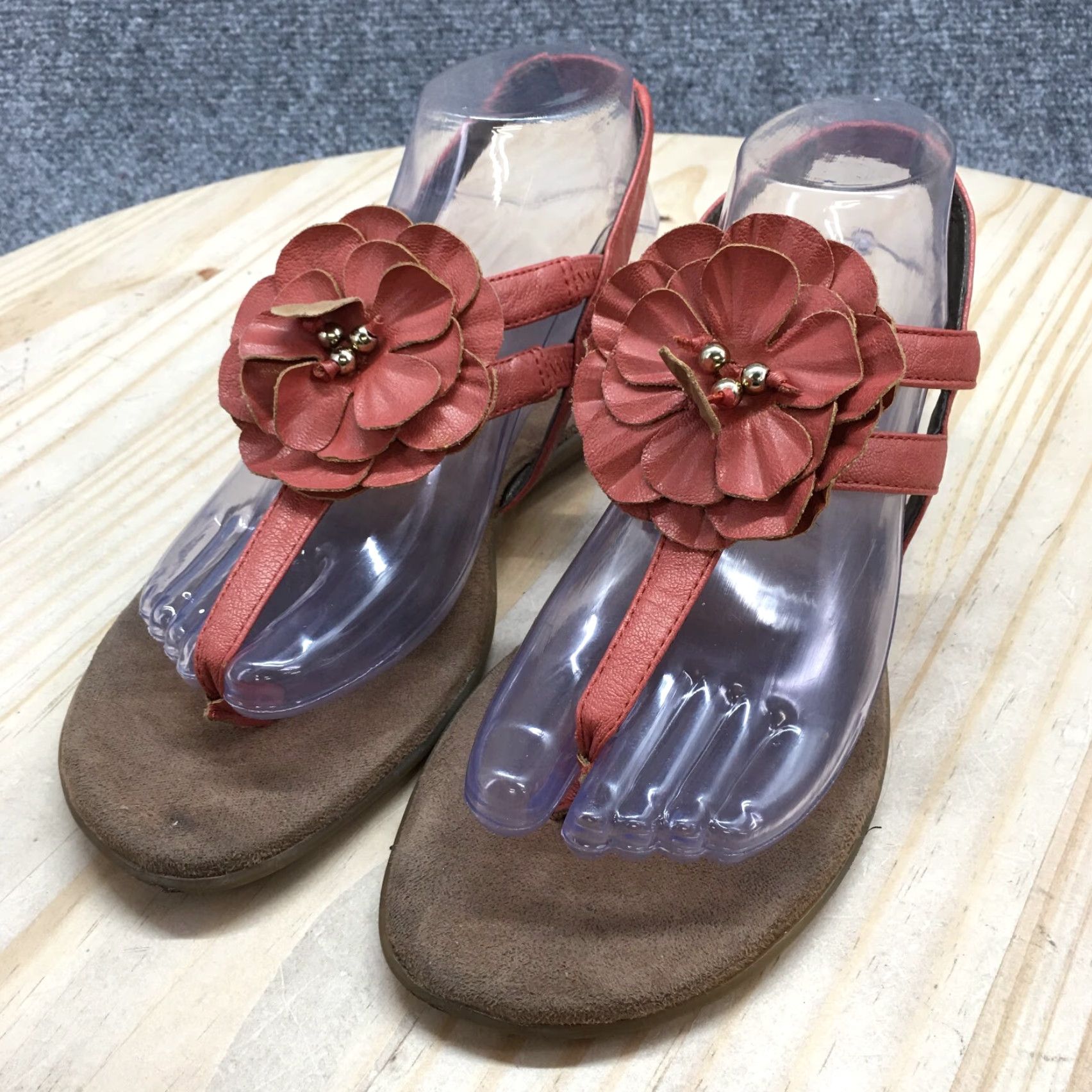 Vintage Aerosoles Sandals Womens 8.5M Pink Chlockout T Strap Floral Slip On Faux Leather Shoes Size US 9 / IT 39 - 3 Thumbnail