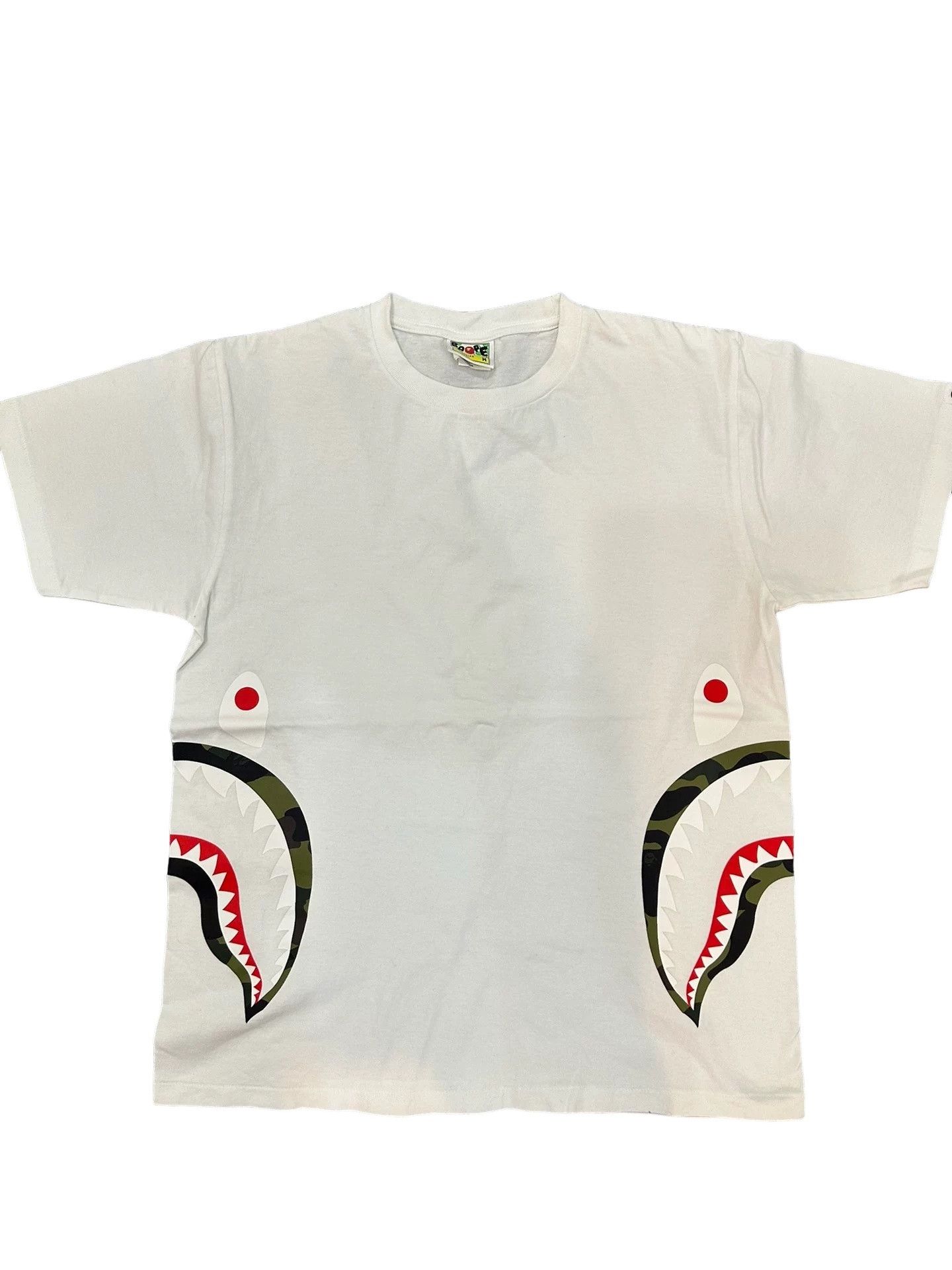 Bape A Bathing Ape Shark Print T-Shirt Size M Size US M / EU 48-50 / 2 - 1 Thumbnail