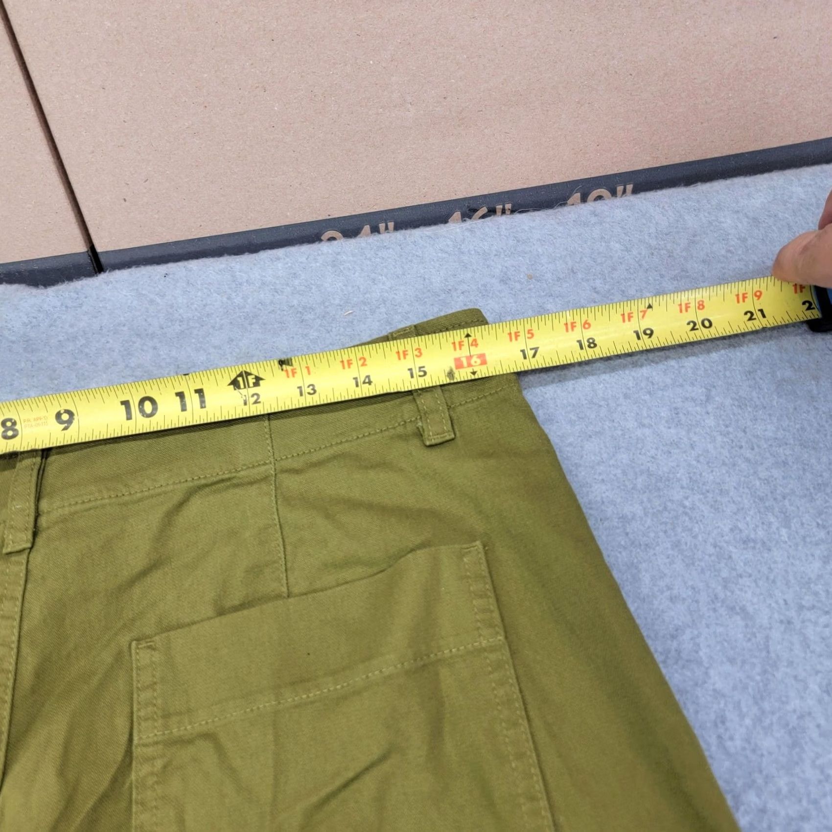 Uniqlo Uniqlo Pants Womens 12 Green Chino Relaxed Fit Cotton Twill Casual Pockets Size 34" / US 12 / IT 48 - 7 Thumbnail
