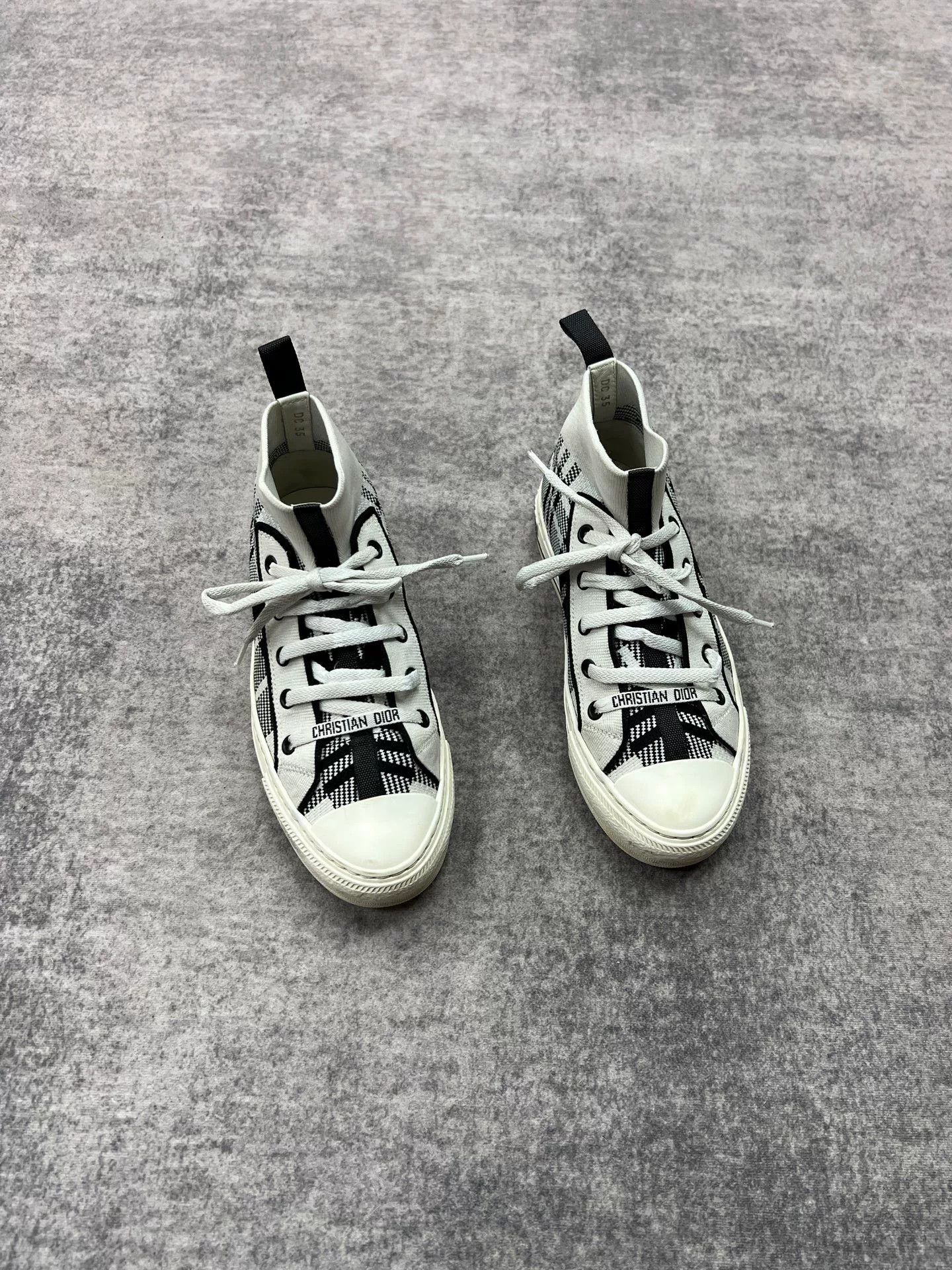 Dior Dior Plaid Sneakers Size US 4 / IT 34 - 1 Thumbnail