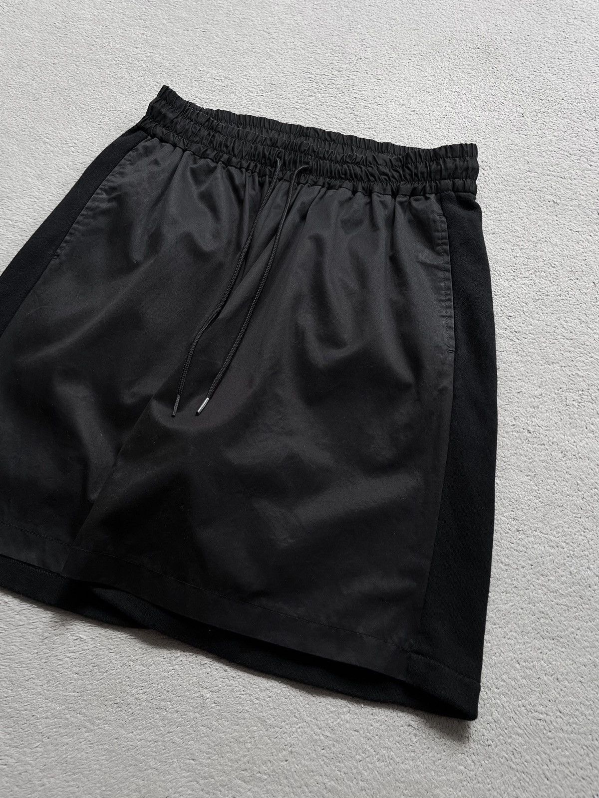Opening Ceremony Opening Ceremony Shorts Size US 30 / EU 46 - 2 Thumbnail