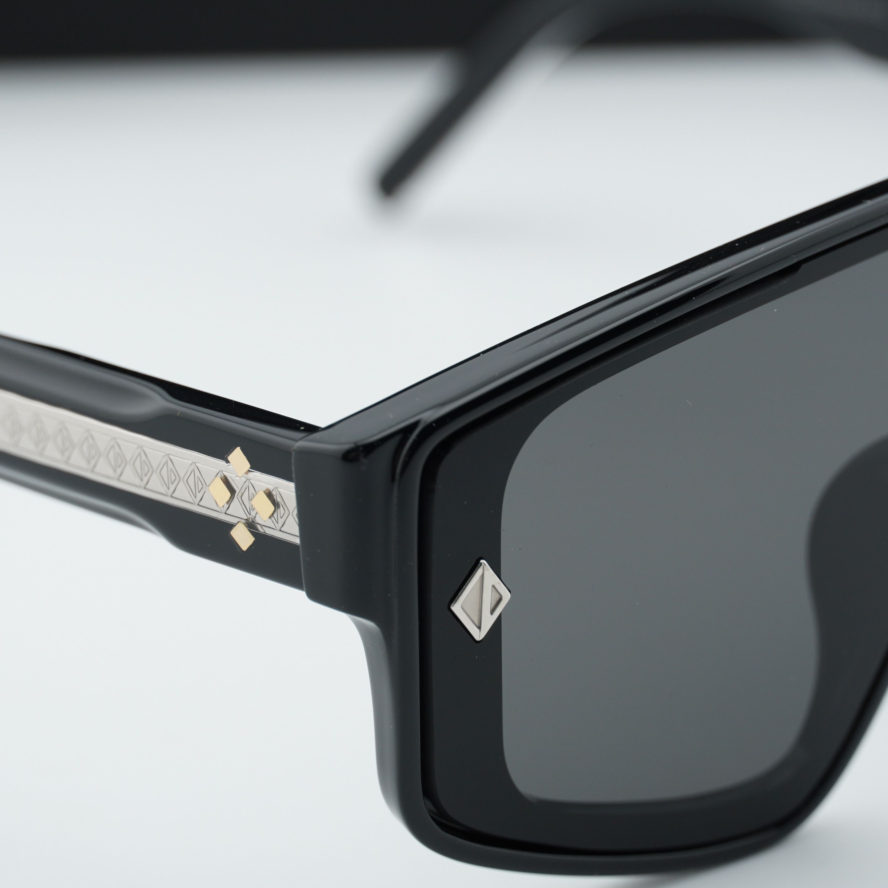 Dior Dior CD DIAMOND M1U 10A0 Sunglasses Black Shield Frame Size ONE SIZE - 8 Thumbnail