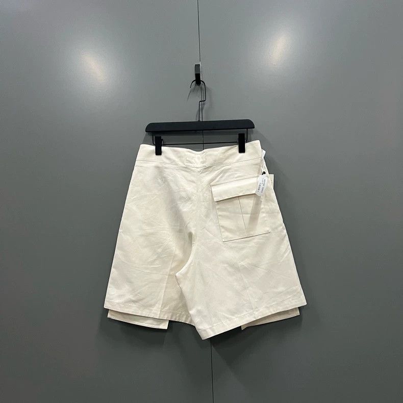 Dior Dior Beige buckle workwear shorts 2504-Nextarrow Size US 32 / EU 48 - 3 Thumbnail