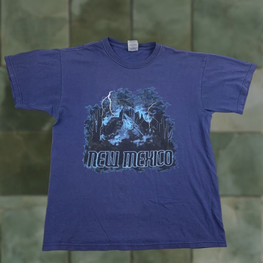 Gildan VINTAGE New Mexico Shirt Adult Medium Blue Nature Wolf Animals Lightning USA T-Shirt Mens Size US M / EU 48-50 / 2 - 1 Thumbnail
