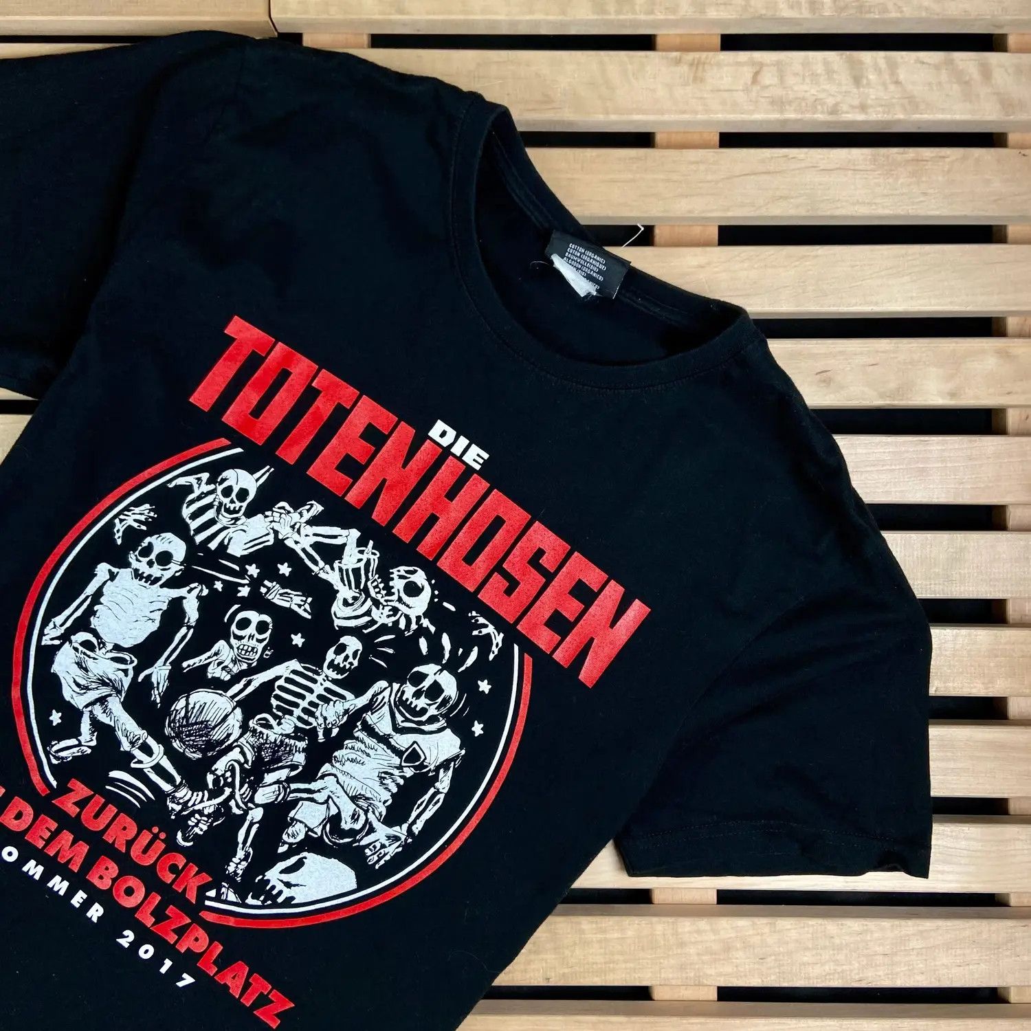 Band Tees Mens Vintage T Shirt Die Toten Hosen Size L Size US L / EU 52-54 / 3 - 2 Thumbnail