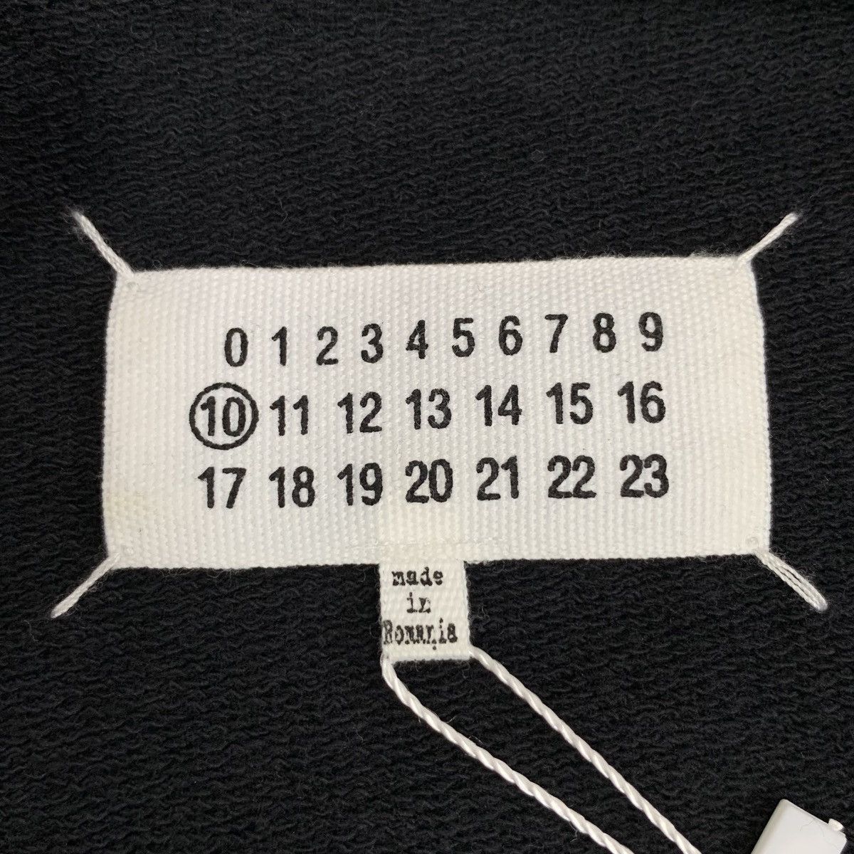 Maison Margiela Maison Margiela Black Logo Monogram Embroidered Sweatshirt Size L / US 10 / IT 46 - 6 Thumbnail