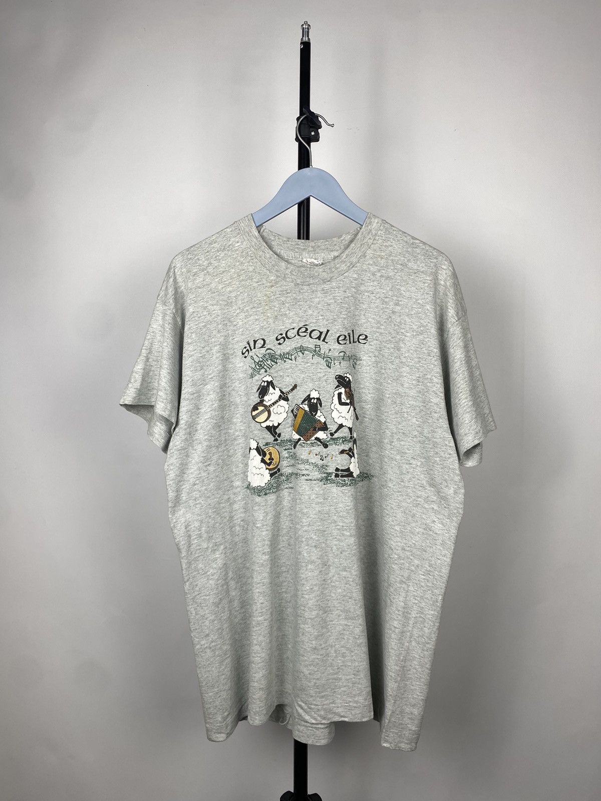 Vintage Vintage 90’s Ireland Sheeps Music T-Shirt Size US M / EU 48-50 / 2 - 1 Thumbnail