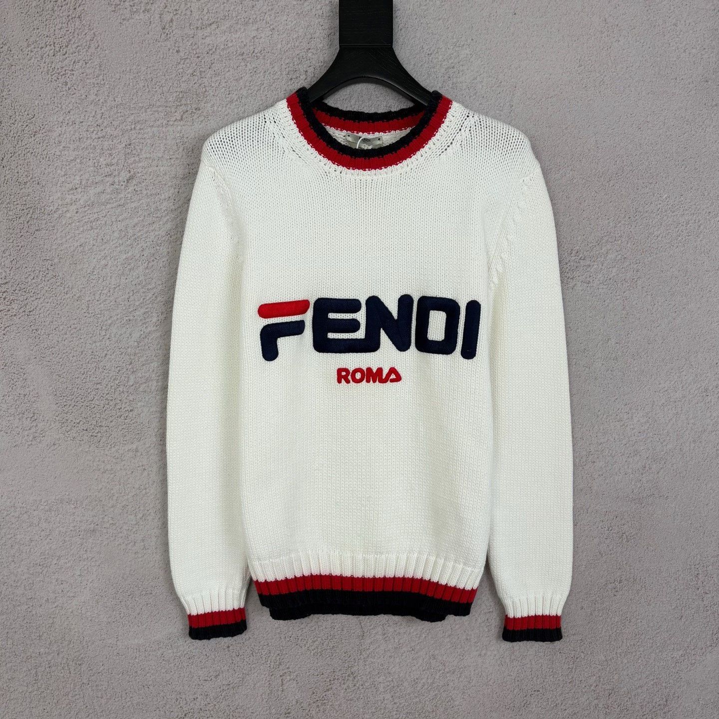 Fendi Fendi Collab Embroidered White Sweater xs Men Size US XS / EU 42 / 0 - 1 Thumbnail