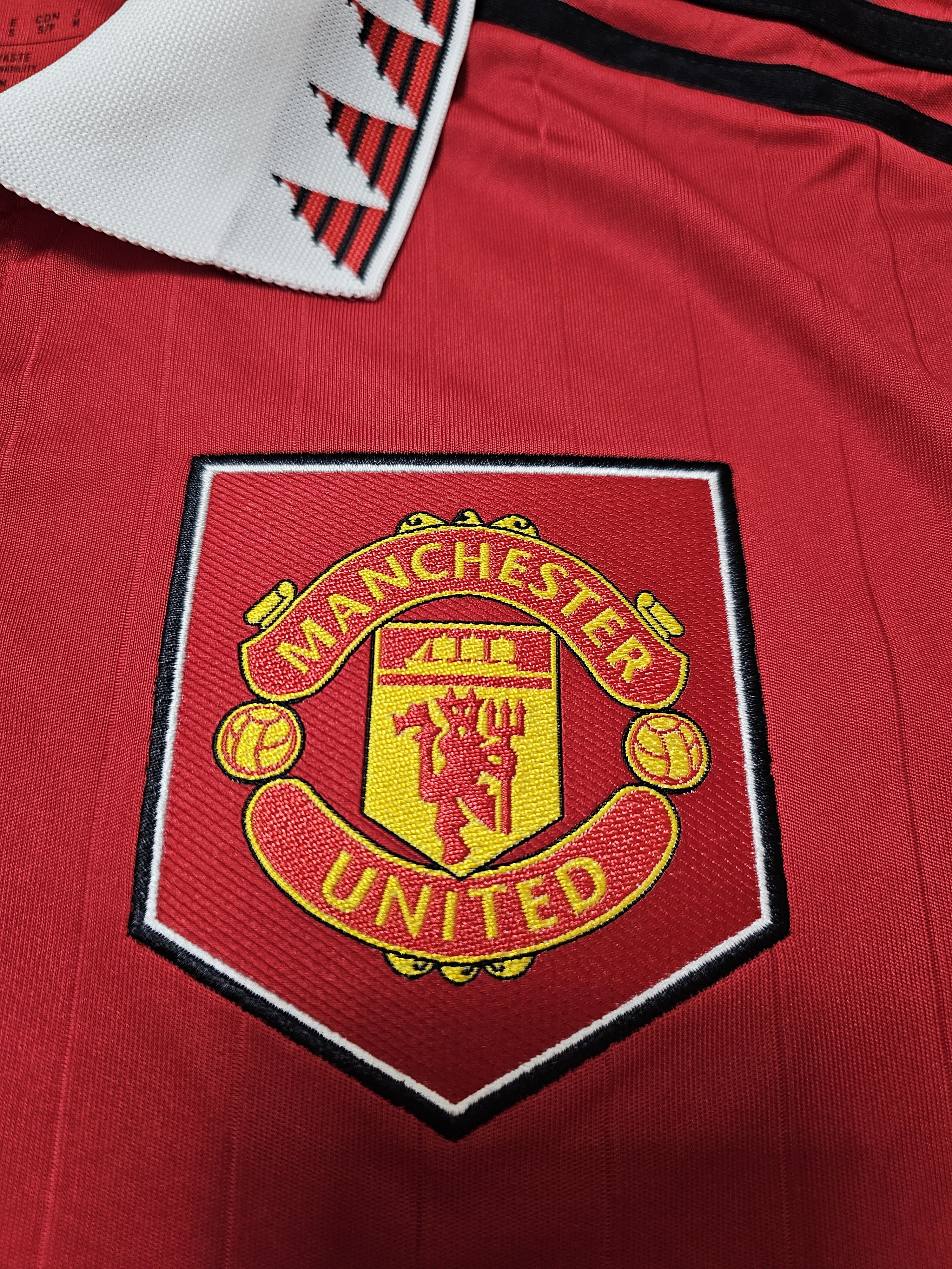 Adidas MANCHESTER UNITED 2022 2023 RONALDO FOOTBALL SOCCER JERSEY Size US S / EU 44-46 / 1 - 4 Thumbnail