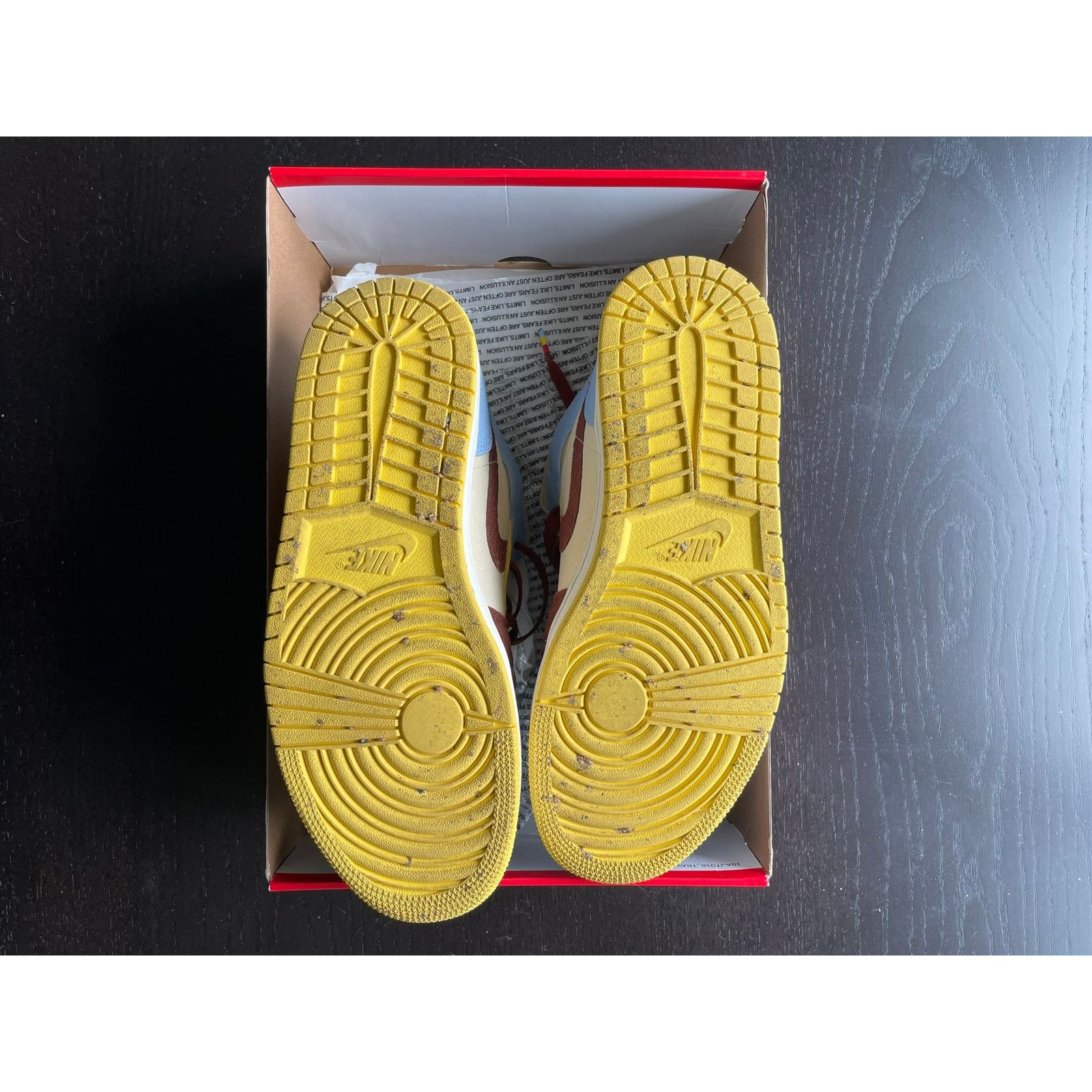 Jordan Brand Maison Chateau Rouge X Air Jordan Mid 9.5 Size US 9.5 / EU 42-43 - 4 Thumbnail