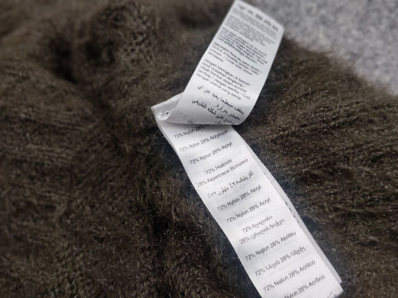 Japanese Brand Vintage Japanese Design Mohair Style fuzzy Sweater Y2K Style Size US L / EU 52-54 / 3 - 16 Thumbnail