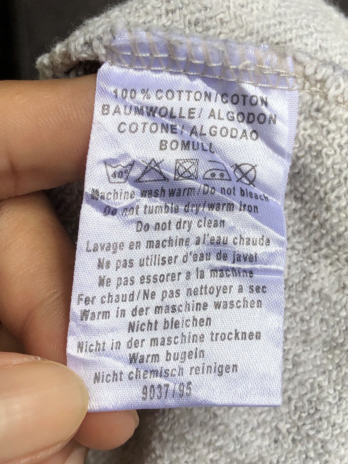 Burberry Vintage Burberry Embroidery Spell Out Multi Colour Logo Size US M / EU 48-50 / 2 - 6 Thumbnail