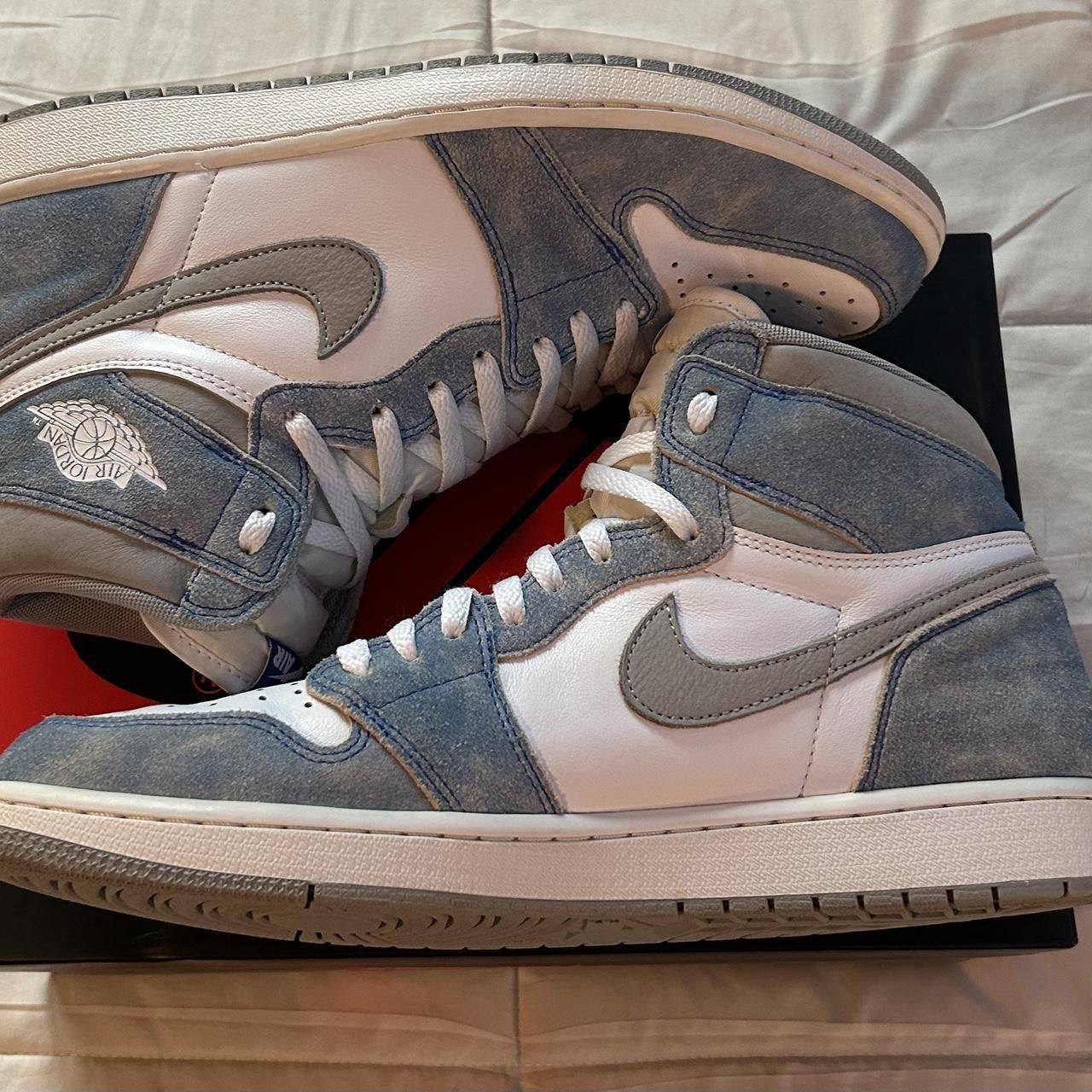 Jordan Brand Jordan 1 Retro Hyper Royal Size US 12 / EU 45 - 2 Thumbnail