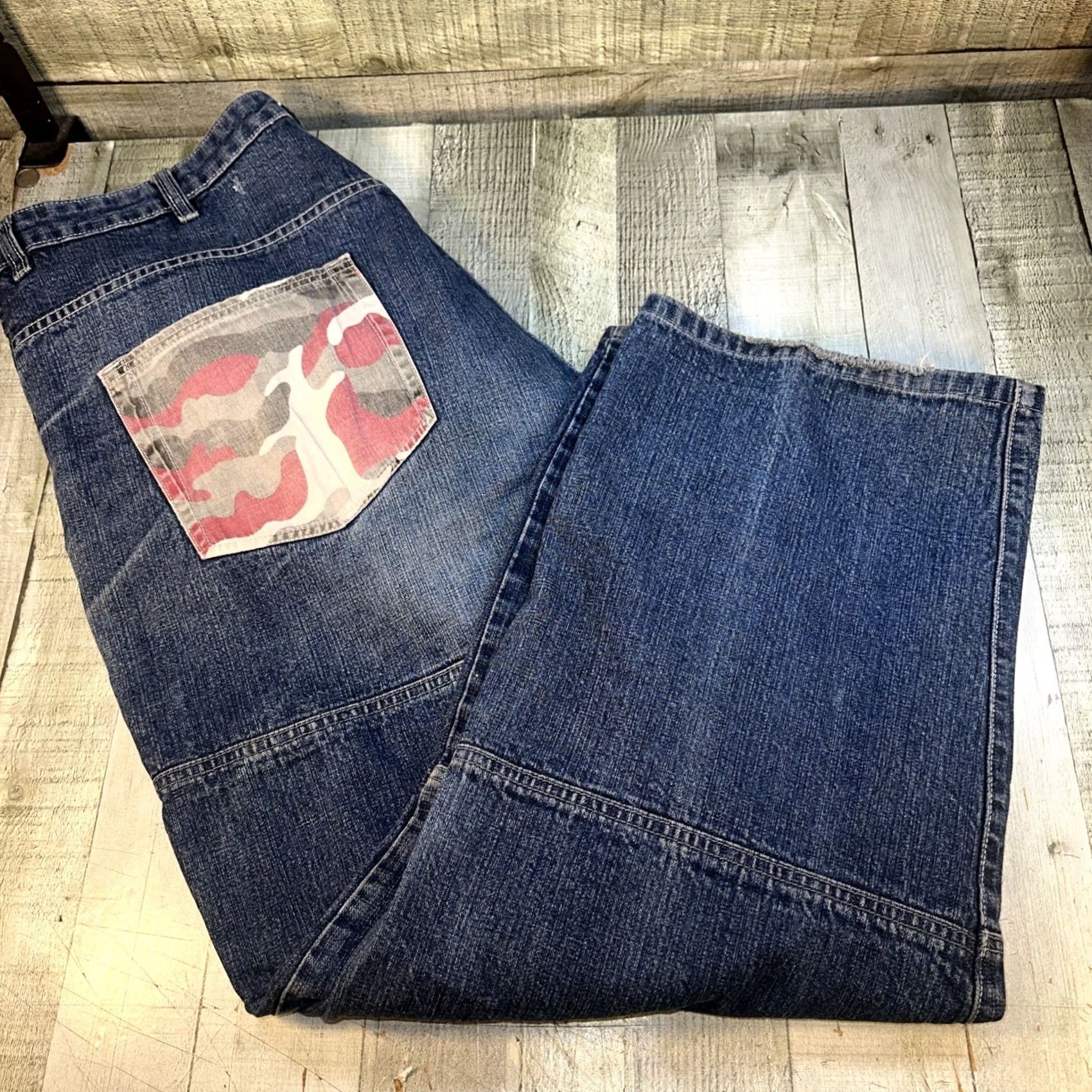 NBA VINTAGE UNK NBA Jeans Baggy Hip Hop Y2K Denim 42x30 Chicago Bulls Patch Mens Jeans 42 Blue Size US 42 / EU 58 - 4 Thumbnail