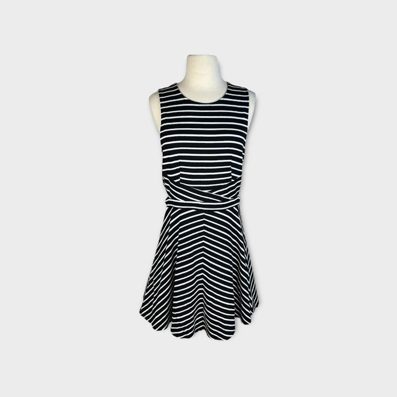Target Basics Xhilaration | Cutout dress | Size Medium NWT Size M / US 6-8 / IT 42-44 - 1 Thumbnail