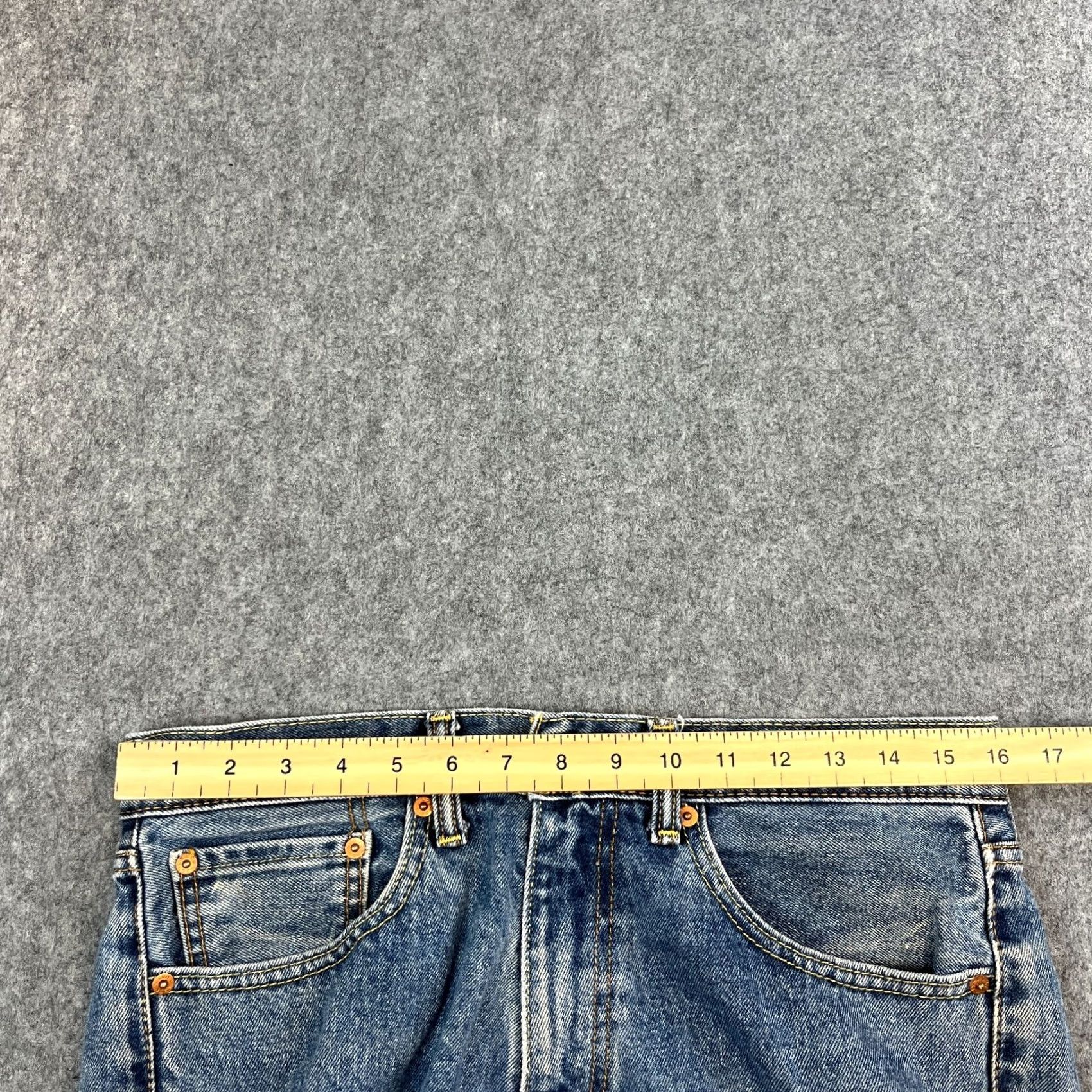 Levi's Levi's 505 Mens Bermuda Shorts Denim W32 Blue Mid Wash Whiskers Fray Hem 5-Pocket Regular Reach Size US 32 / EU 48 - 6 Thumbnail